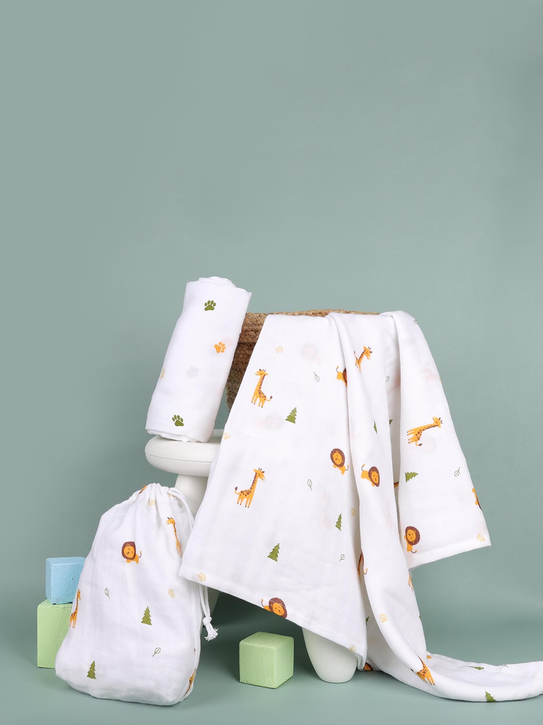 KICKS & CRAWL Kids Pack Of 2 Printed Organic-Cotton Forest Friends Organic Swaddle, White
KICKS & CRAWL Kids Pack Of 2 Printed Organic-Cotton Forest Friends Organic Swaddle, White