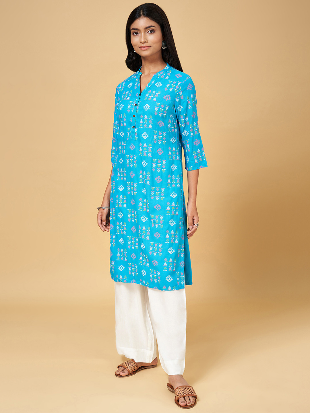 RANGMANCH BY PANTALOONS Women Blue Ethnic Motifs Printed Kurta With Trousers
RANGMANCH BY PANTALOONS Women Blue Ethnic Motifs Printed Kurta With Trousers