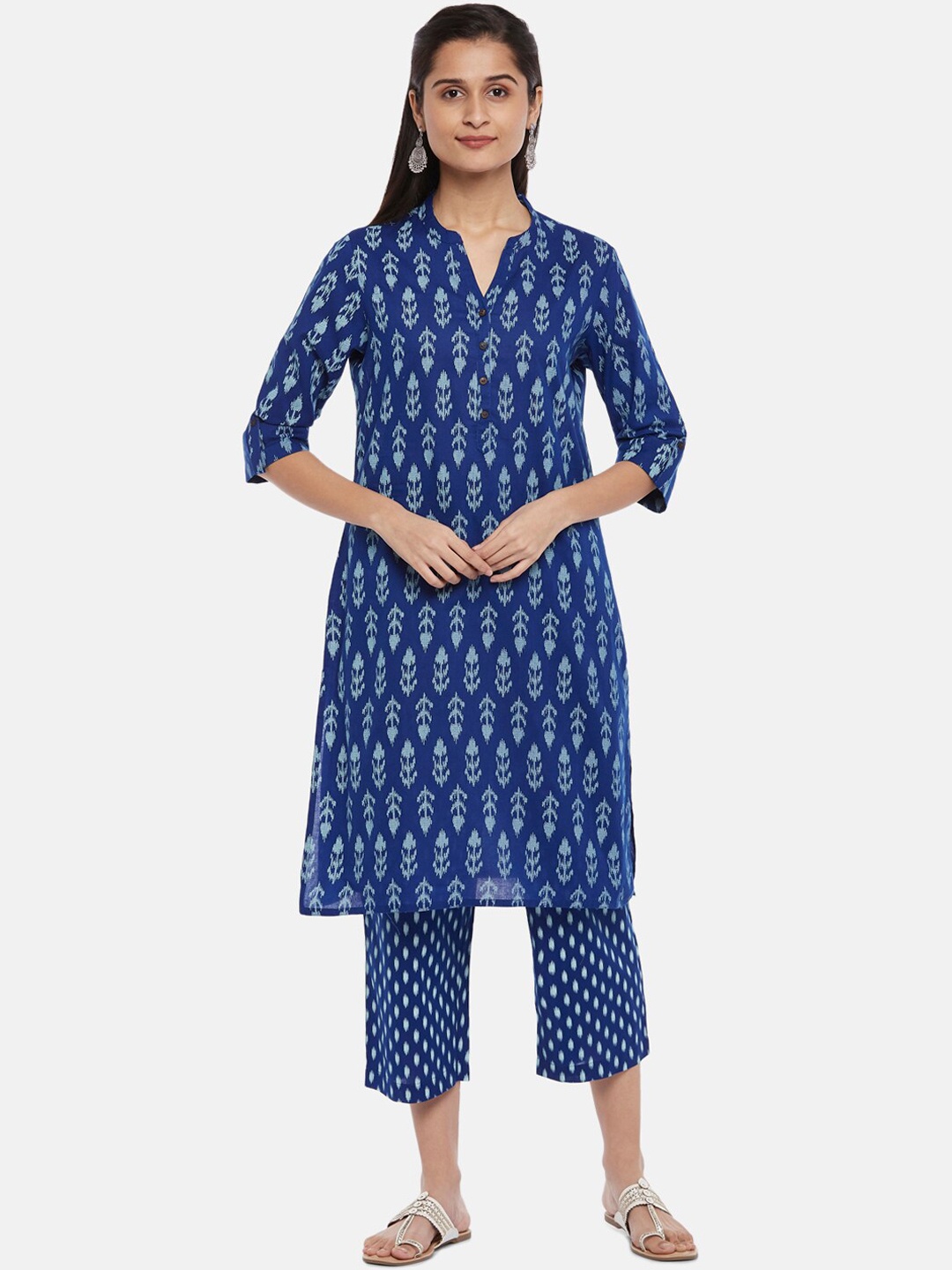 RANGMANCH BY PANTALOONS Women Blue Ethnic Motifs Printed Pure Cotton Kurta with Trousers
RANGMANCH BY PANTALOONS Women Blue Ethnic Motifs Printed Pure Cotton Kurta with Trousers