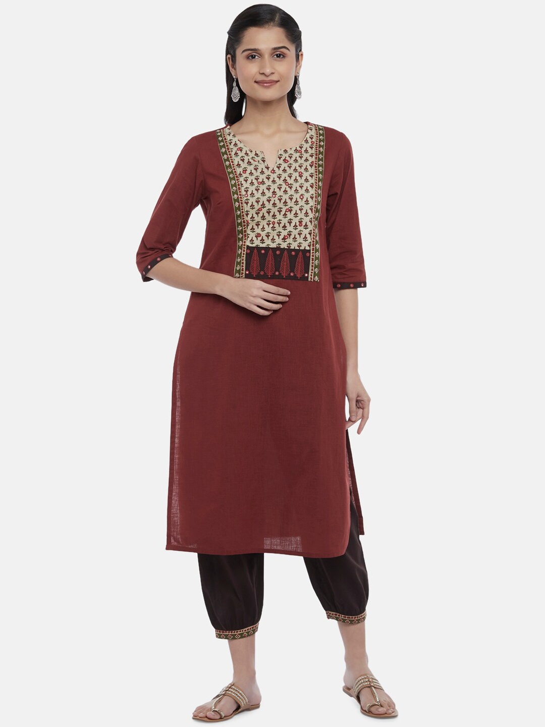 RANGMANCH BY PANTALOONS Women Rust & Brown Ethnic Motifs Embroidered Pure Cotton KurtaSet
RANGMANCH BY PANTALOONS Women Rust & Brown Ethnic Motifs Embroidered Pure Cotton KurtaSet