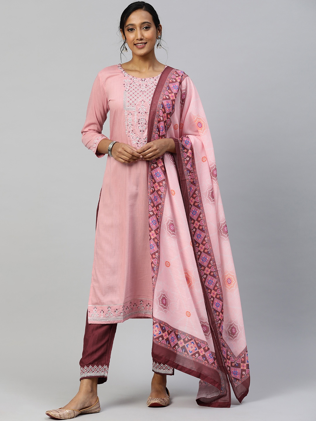 SheWill Women Pink Ethnic Motifs Embroidered Thread Work Kurta with Trousers & With Dupatta
SheWill Women Pink Ethnic Motifs Embroidered Thread Work Kurta with Trousers & With Dupatta
