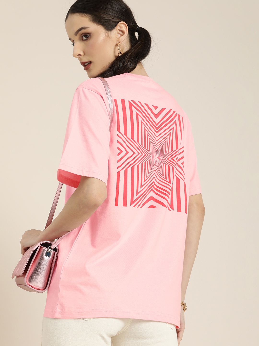 DILLINGER Women Pink & Red Printed Pure Cotton Drop-Shoulder Sleeves OversizedT-shirt
DILLINGER Women Pink & Red Printed Pure Cotton Drop-Shoulder Sleeves OversizedT-shirt