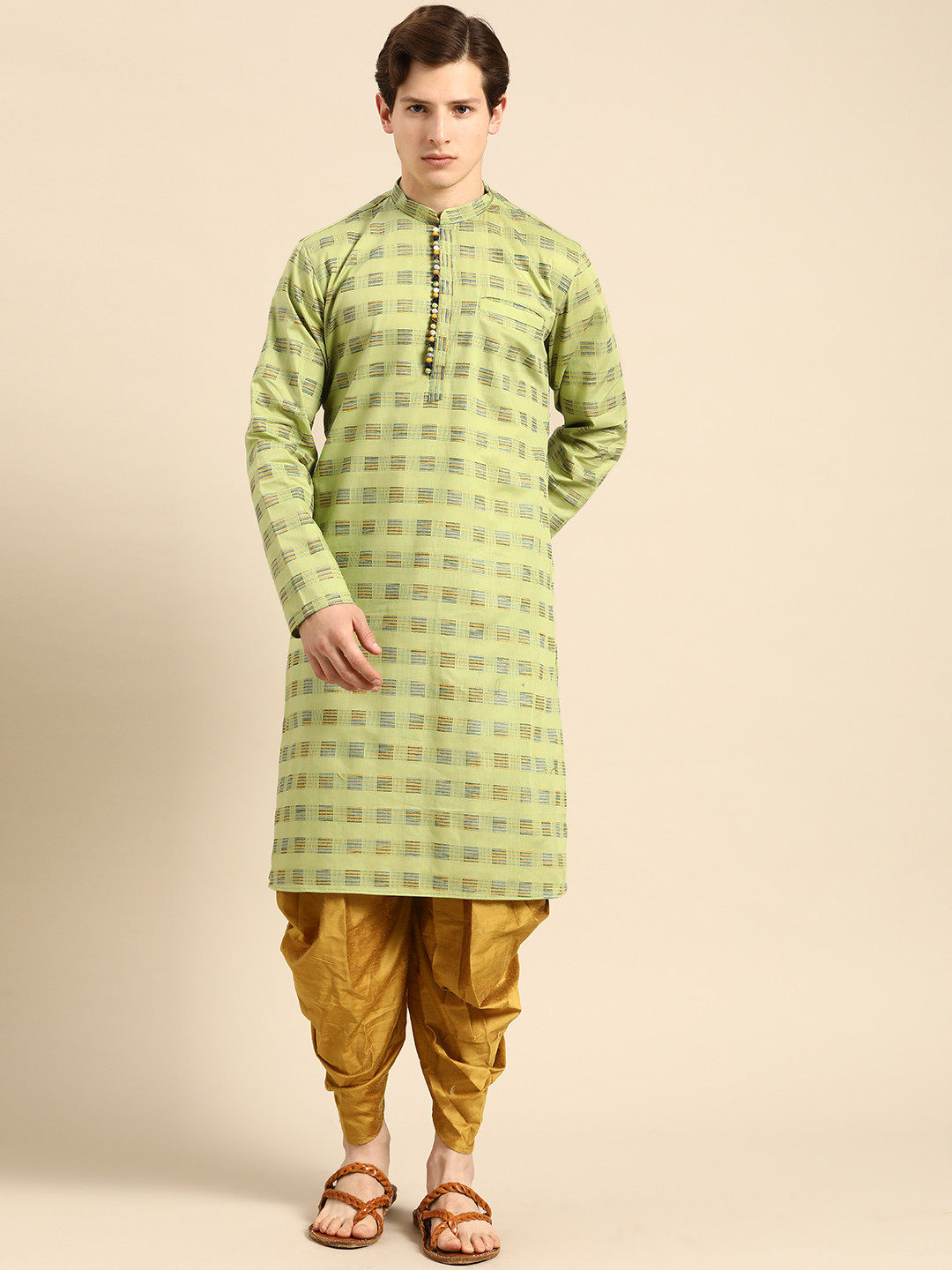 Anouk Men Green & Yellow Embroidered Kurta Set
Anouk Men Green & Yellow Embroidered Kurta Set