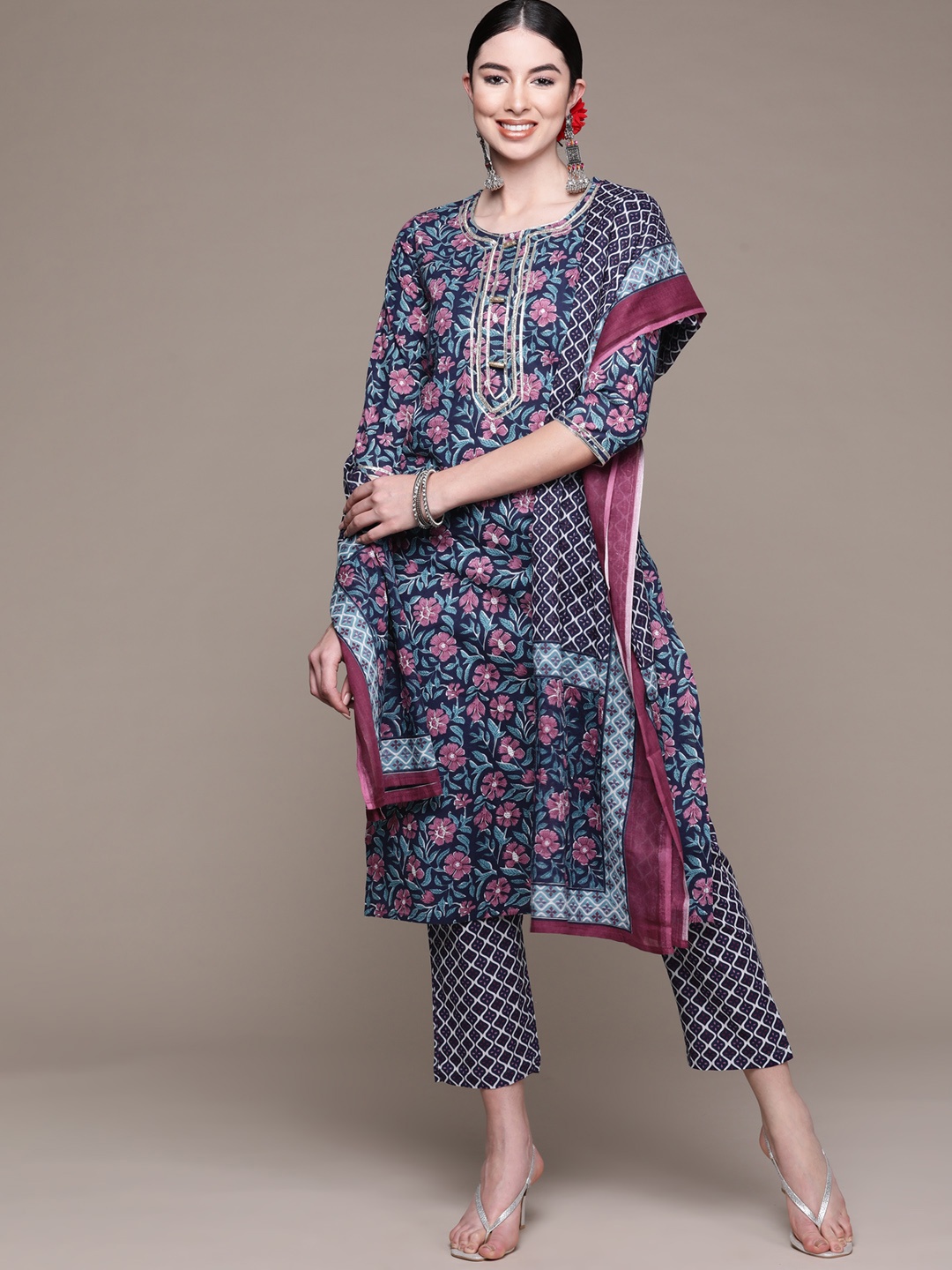 Anubhutee Women Blue Ethnic Motifs Printed Pure Cotton Kurta with Trousers & Dupatta
Anubhutee Women Blue Ethnic Motifs Printed Pure Cotton Kurta with Trousers & Dupatta