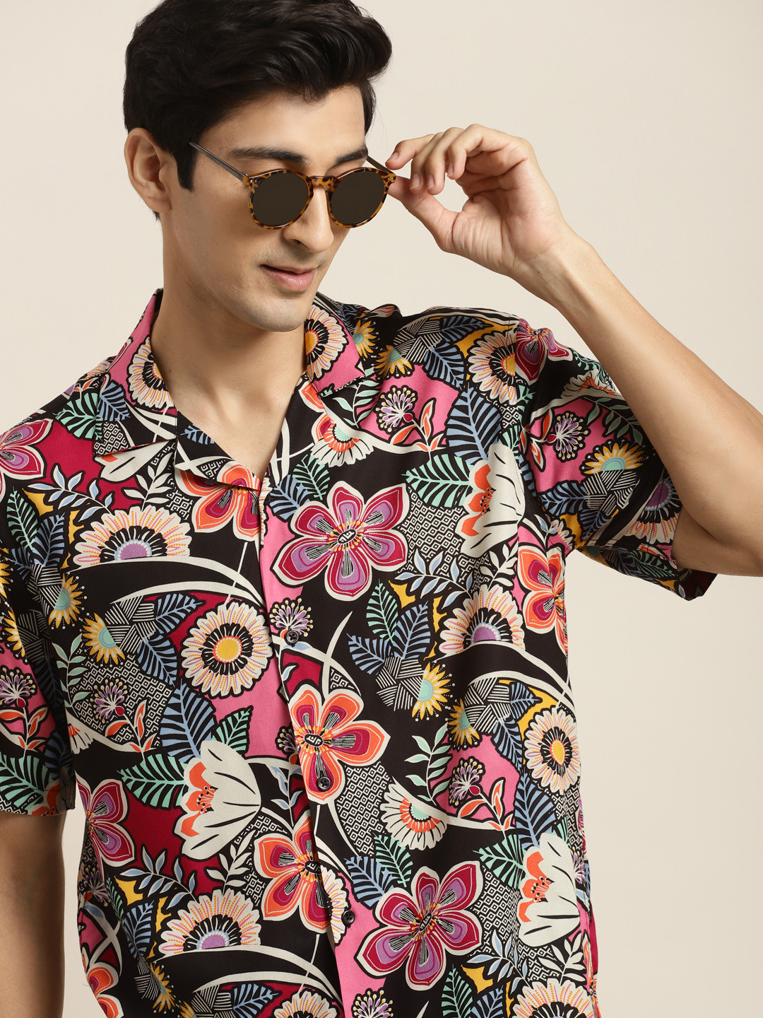 Hancock Men Black & Pink Printed Casual Shirt
Hancock Men Black & Pink Printed Casual Shirt