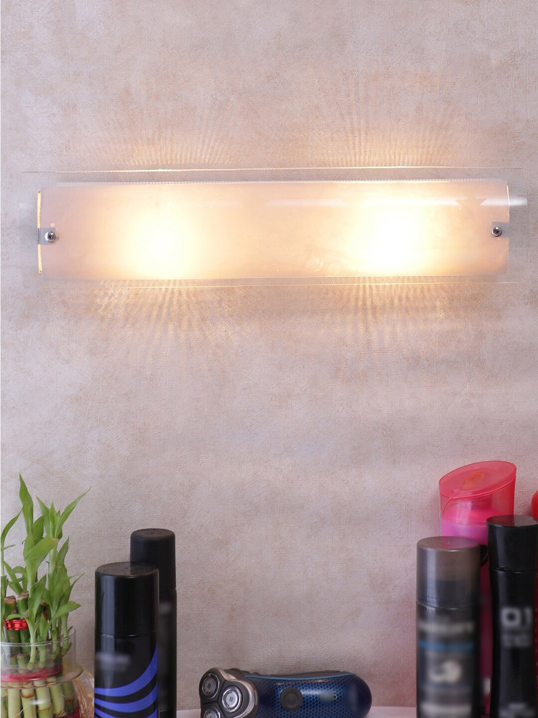 Devansh Off White Steel & Glass Bathroom Light
Devansh Off White Steel & Glass Bathroom Light