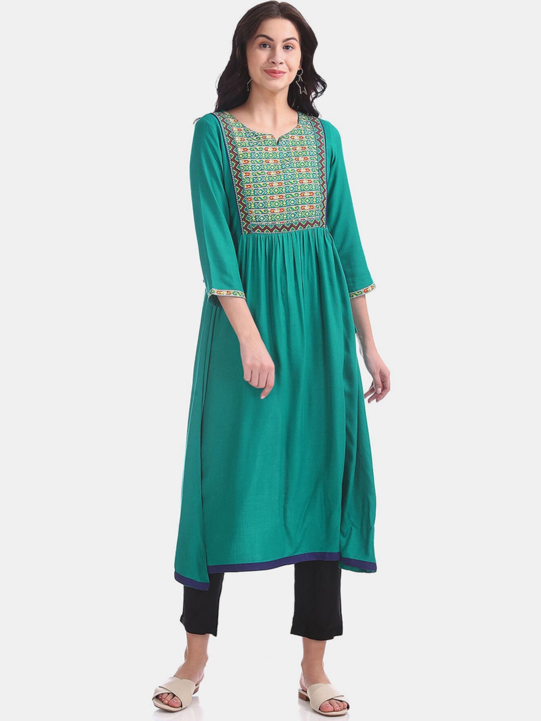 Anahi Women Teal Embroidered Yoke Design Kurta