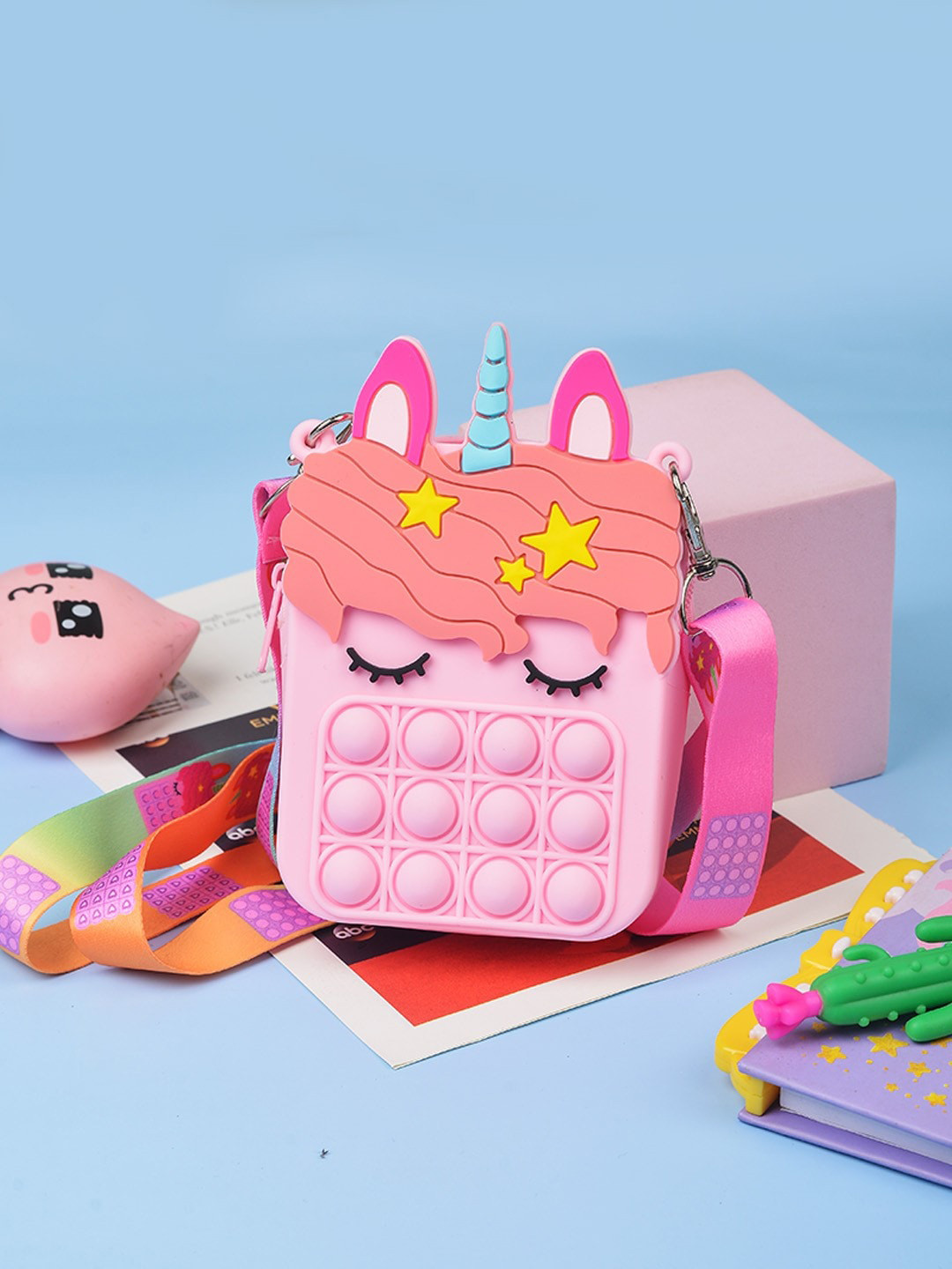 POPLINS Pink Textured Structured Sling Bag with Quilted
POPLINS Pink Textured Structured Sling Bag with Quilted