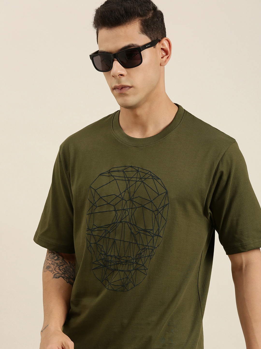 Difference of Opinion Men Olive Green Cotton Printed Drop-Shoulder Sleeves Loose T-shirt
Difference of Opinion Men Olive Green Cotton Printed Drop-Shoulder Sleeves Loose T-shirt