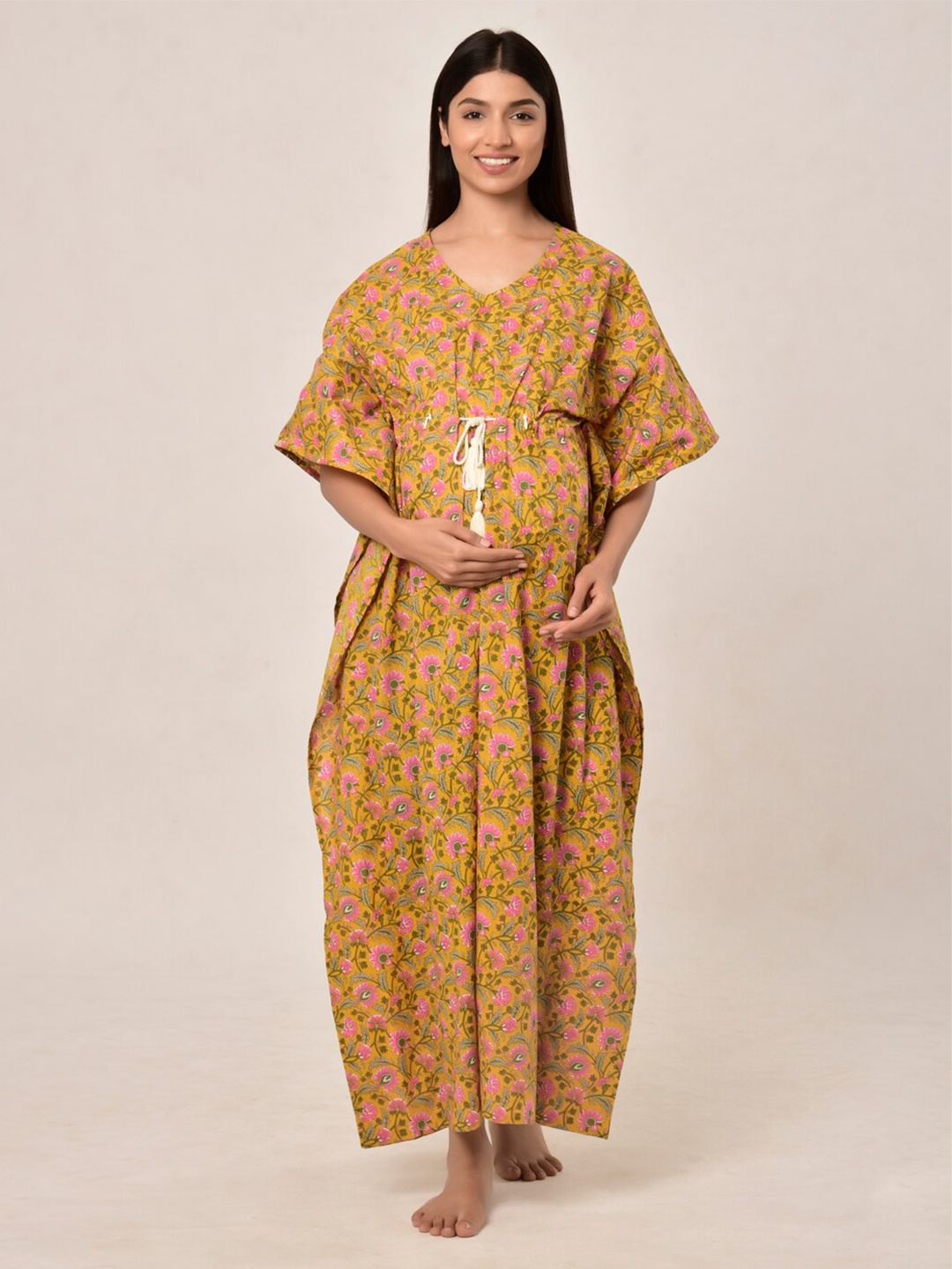 Ikk Kudi by Seerat Yellow Printed Pure Cotton Maternity & Nursing Kaftan Maxi Nightdress
Ikk Kudi by Seerat Yellow Printed Pure Cotton Maternity & Nursing Kaftan Maxi Nightdress