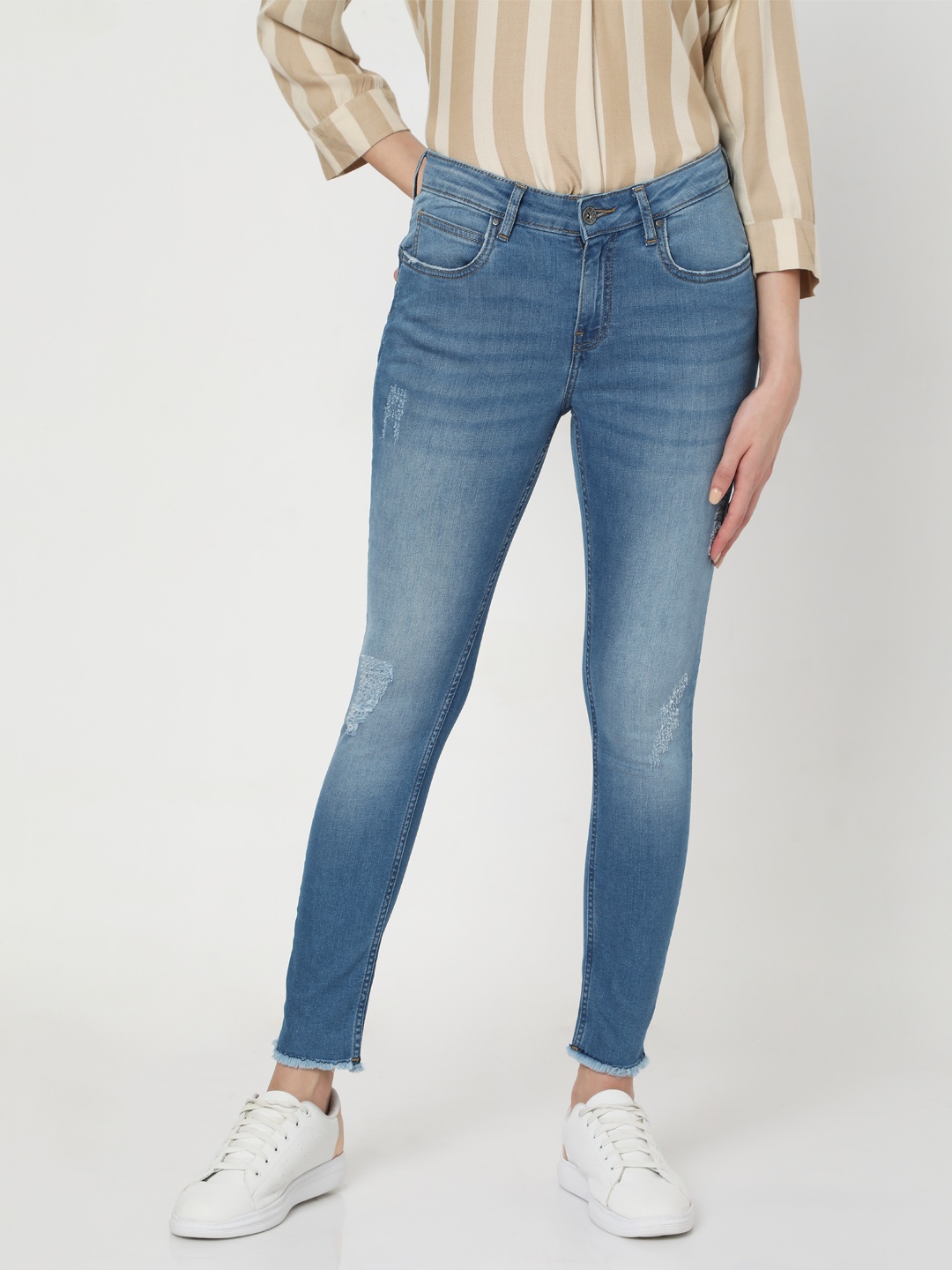 Vero Moda Women Blue Skinny Fit Highly Distressed Light Fade Mid-Rise Stretchable Jeans
Vero Moda Women Blue Skinny Fit Highly Distressed Light Fade Mid-Rise Stretchable Jeans