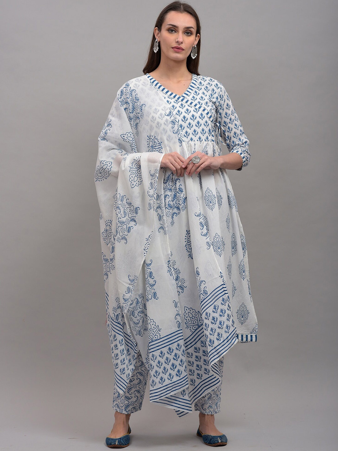 KALINI Women White Ethnic Motifs Printed Empire Pure Cotton Kurta with Trousers & With Dupatta
KALINI Women White Ethnic Motifs Printed Empire Pure Cotton Kurta with Trousers & With Dupatta