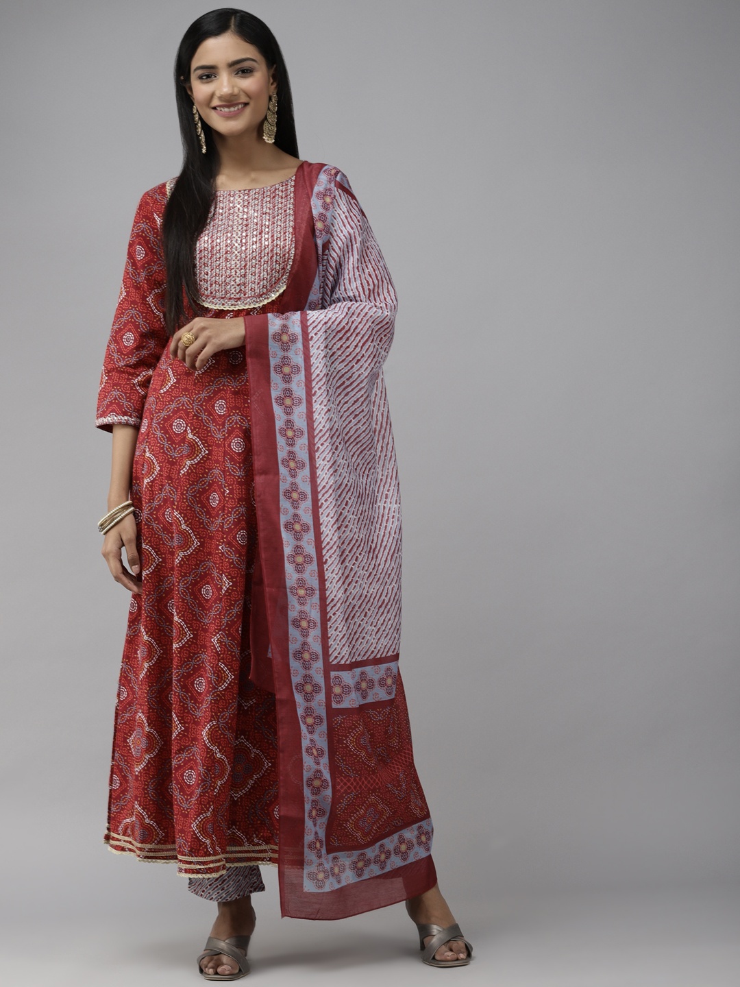 Yufta Women Red Printed Panelled Aari Work Pure Cotton Kurta with Trousers & With Dupatta
Yufta Women Red Printed Panelled Aari Work Pure Cotton Kurta with Trousers & With Dupatta