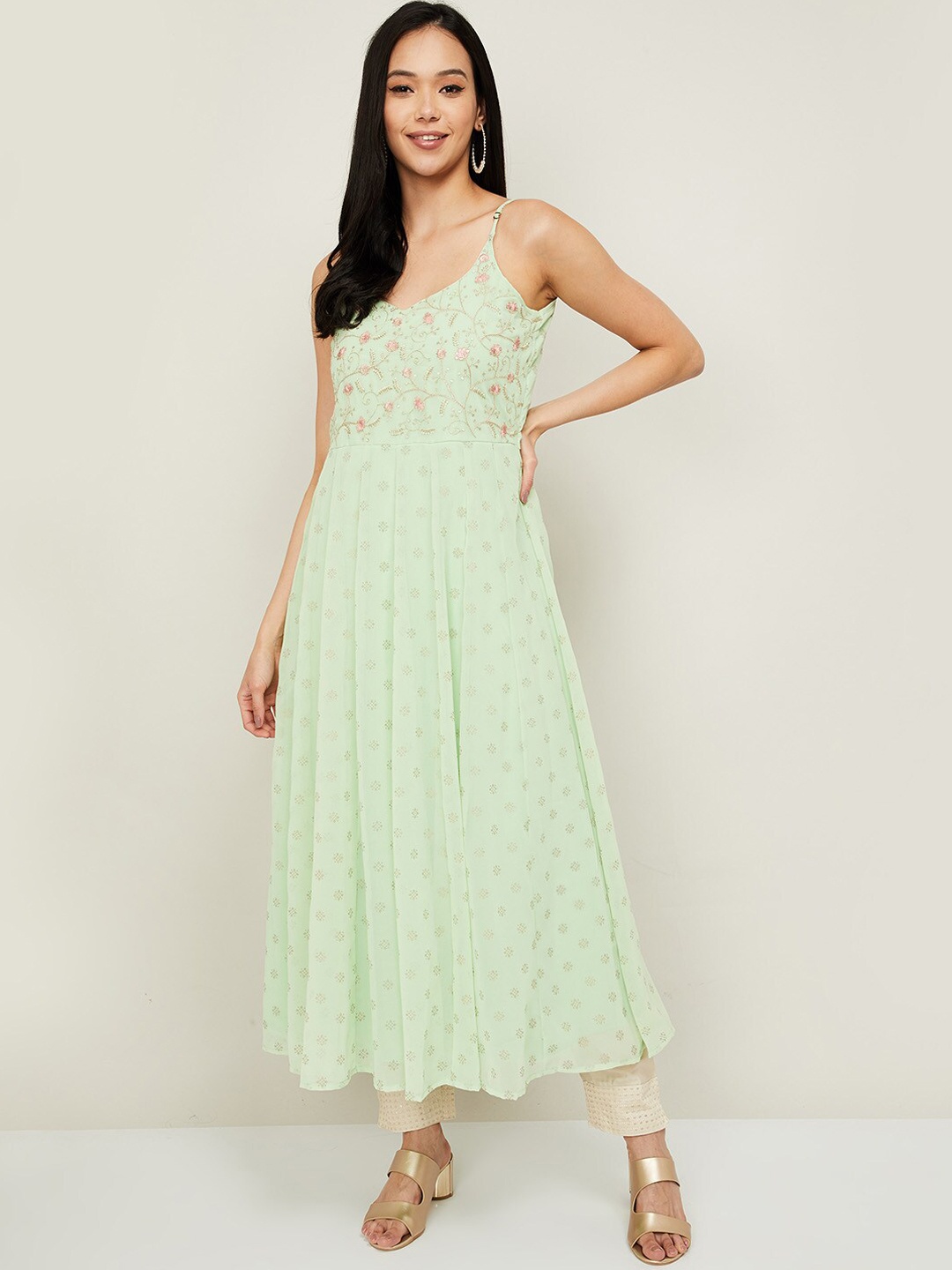 Melange by Lifestyle Women Green Embroidered Angrakali Kurta With Churidar & With Dupatta
Melange by Lifestyle Women Green Embroidered Angrakali Kurta With Churidar & With Dupatta