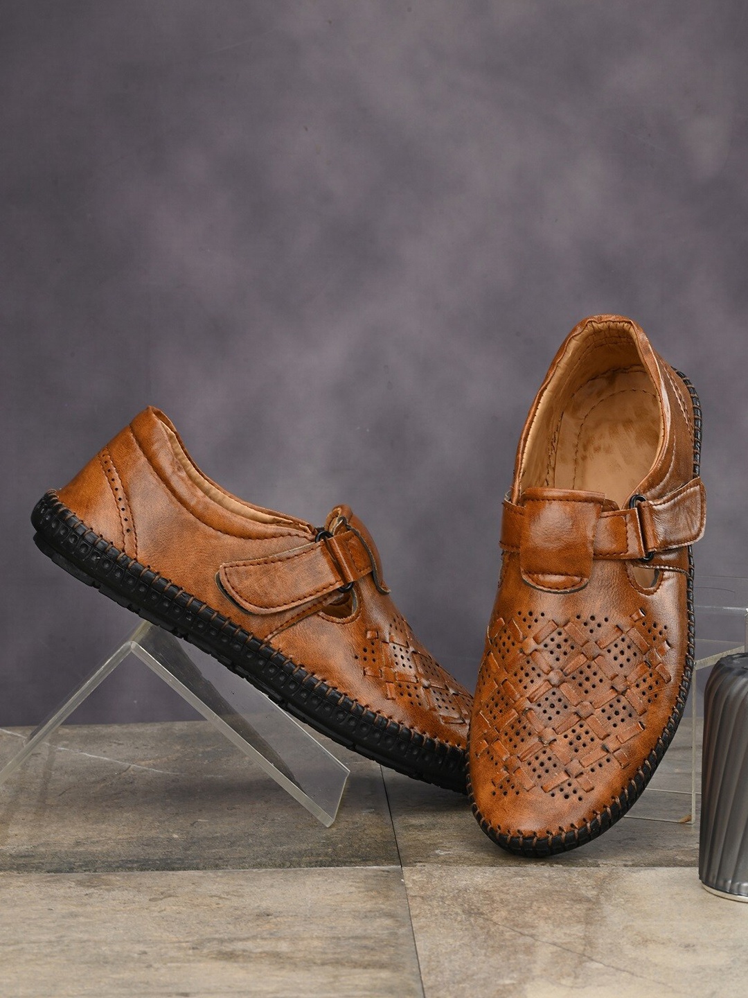 BUCIK Men Tan Shoe-Style Sandals