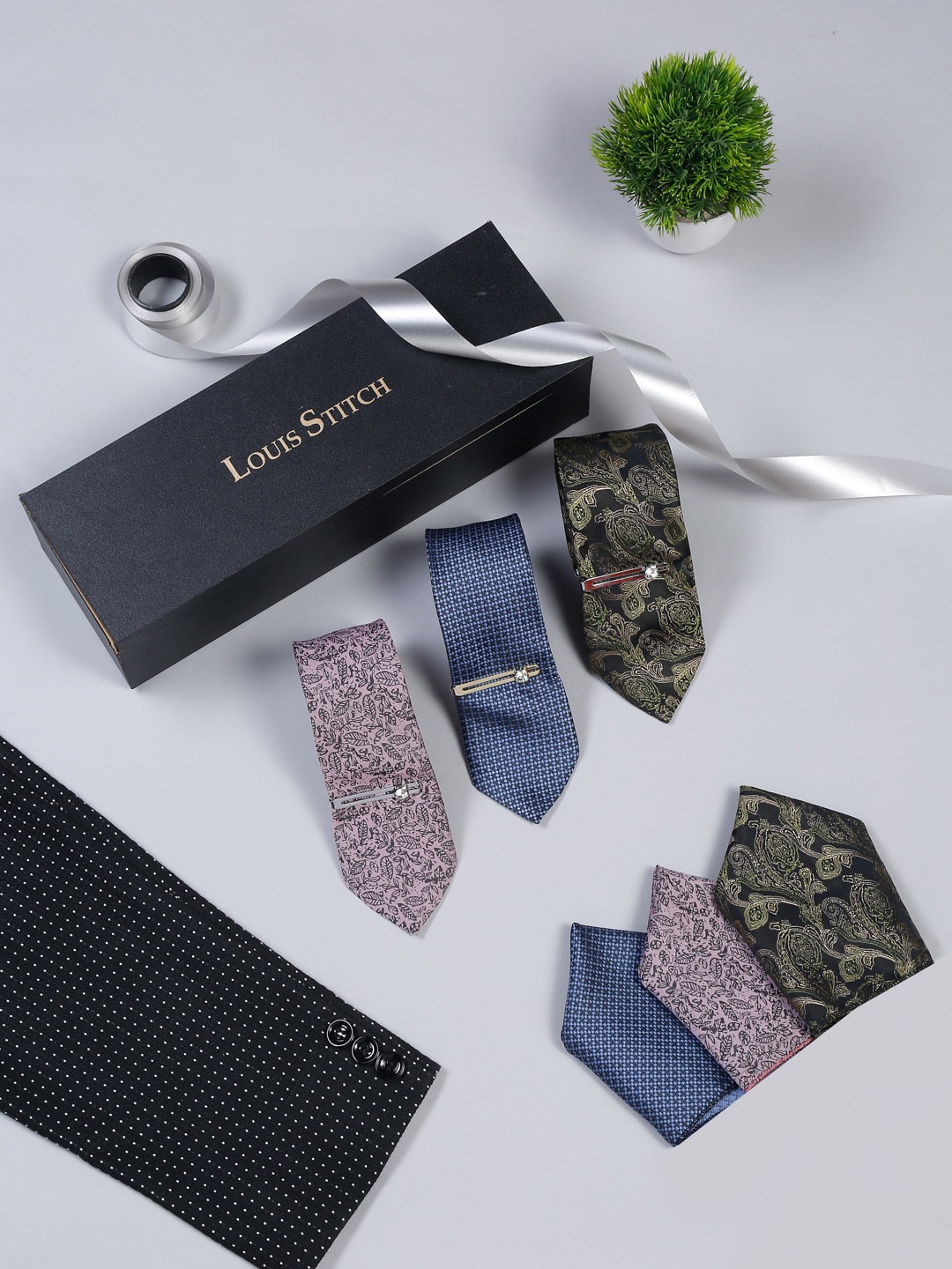 LOUIS STITCH Men Pack of 3 Italian Silk Necktie Combo With Pocket Square And Tie Pin, Green
LOUIS STITCH Men Pack of 3 Italian Silk Necktie Combo With Pocket Square And Tie Pin, Green