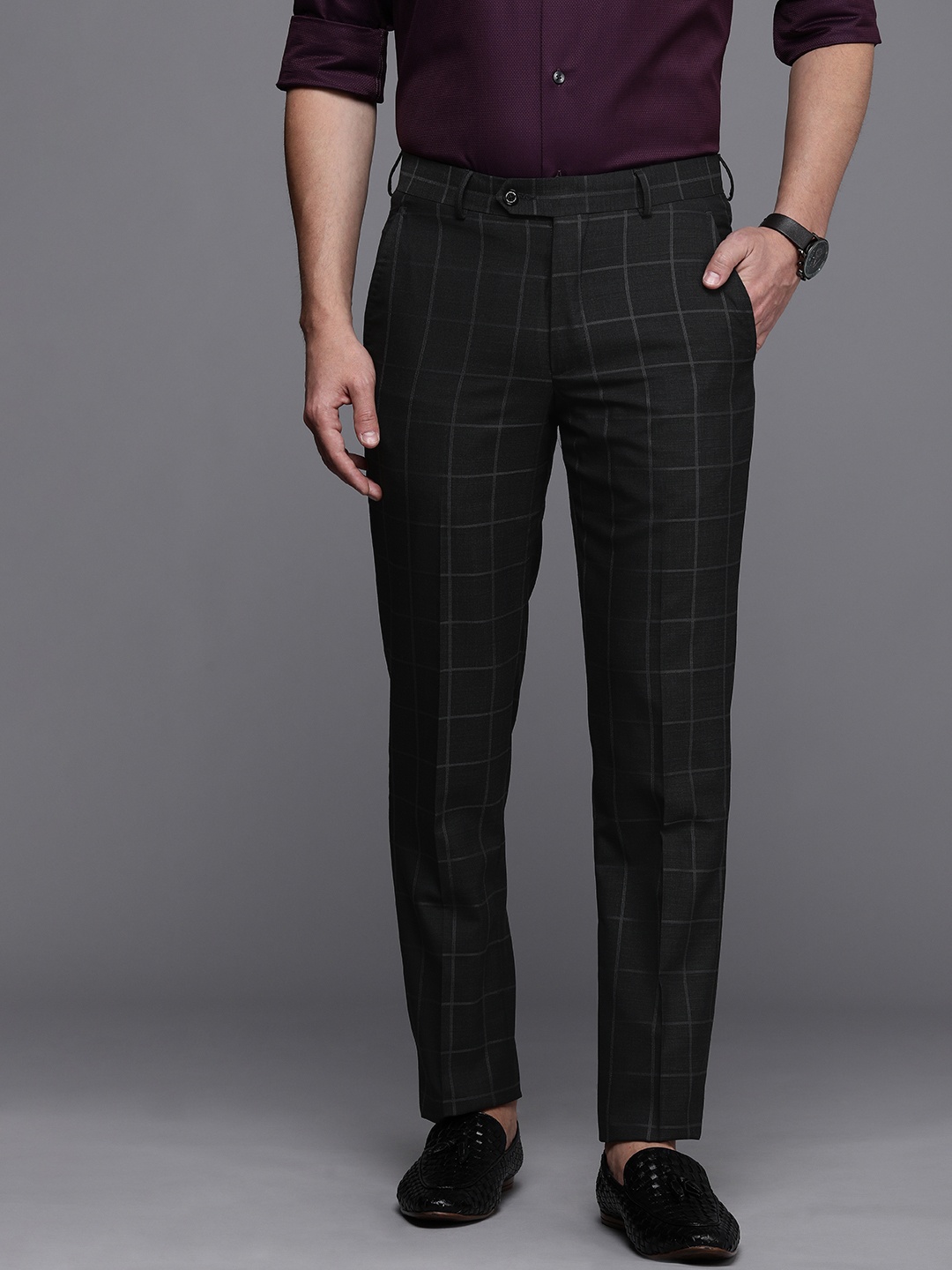 Louis Philippe Men Black Checked Slim Fit Mid-Rise Plain Woven Flat Front Formal Trousers
Louis Philippe Men Black Checked Slim Fit Mid-Rise Plain Woven Flat Front Formal Trousers