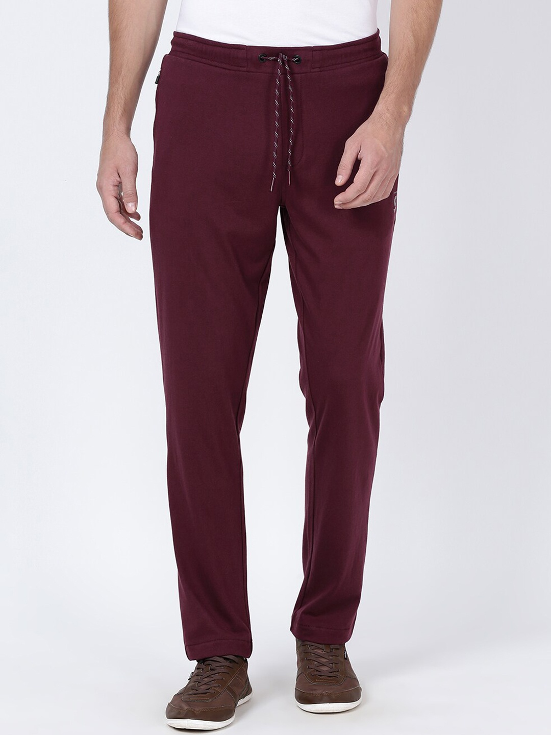 t-base Men Maroon Solid Track Pants