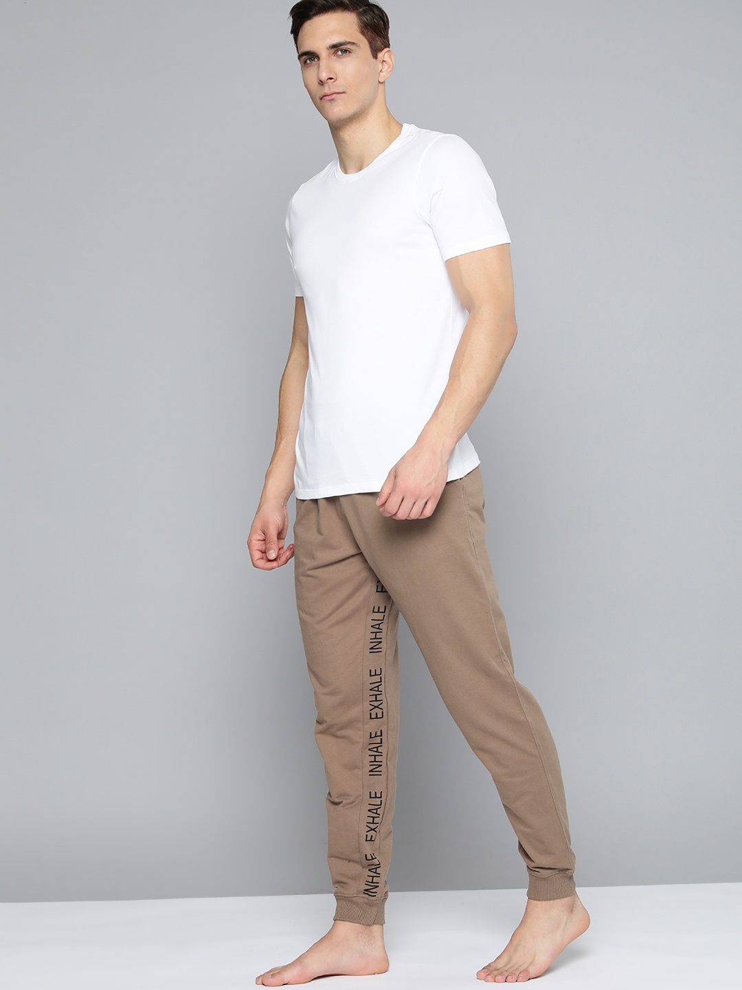 HRX By Hrithik Roshan Yoga Men Wood Smoke Organic Cotton Typography Track Pants, Brown
HRX By Hrithik Roshan Yoga Men Wood Smoke Organic Cotton Typography Track Pants, Brown