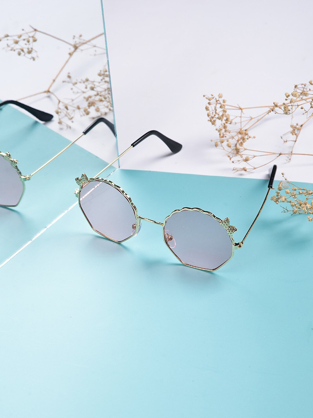 POPLINS Unisex Kids Pink Lens & Gold-Toned UV Protected Lens Round Sunglasses
POPLINS Unisex Kids Pink Lens & Gold-Toned UV Protected Lens Round Sunglasses