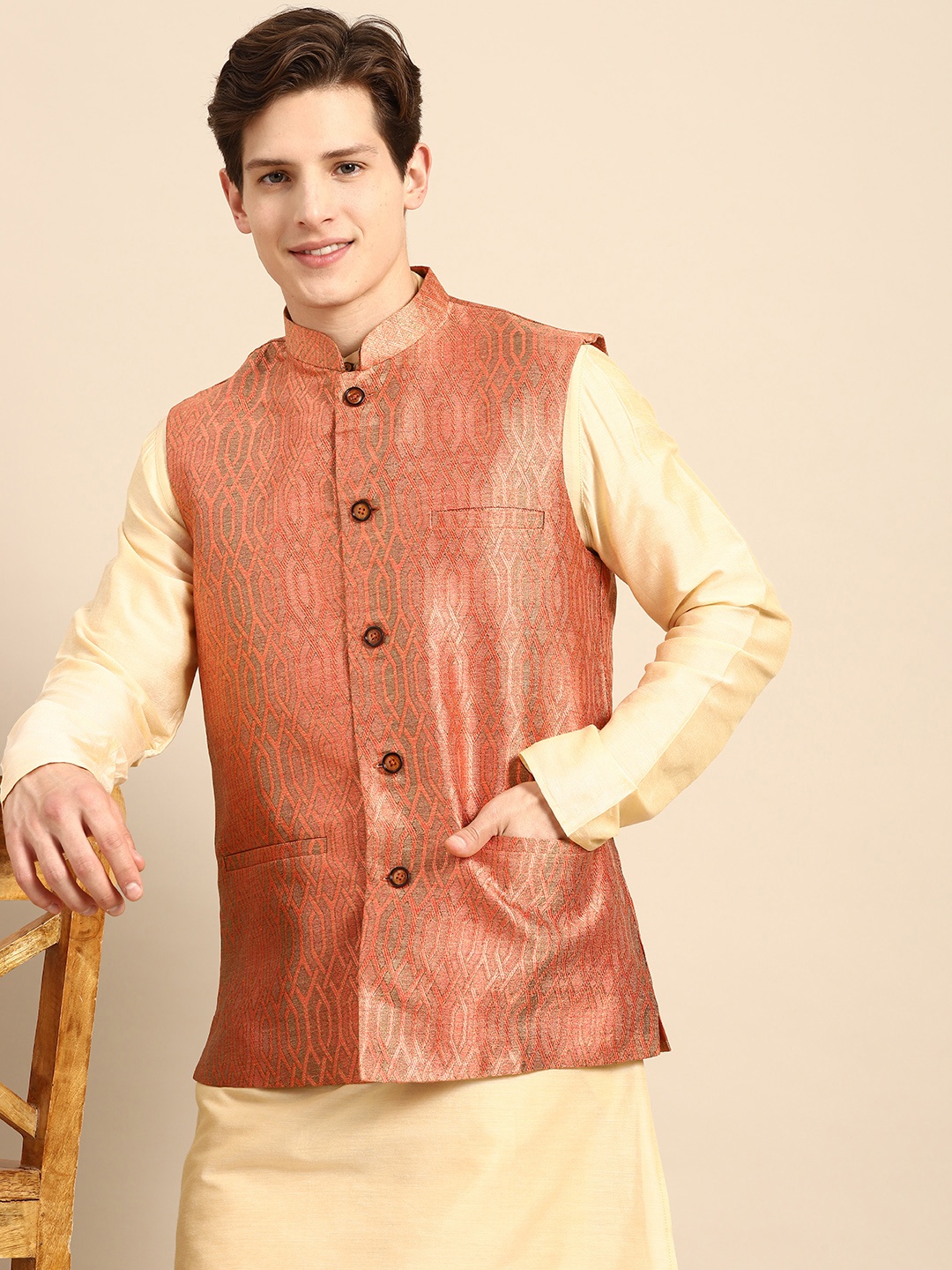 Anouk Men Cream-Coloured Solid Straight Sustainable Kurta Pyjamas & Woven Nehru Jacket
Anouk Men Cream-Coloured Solid Straight Sustainable Kurta Pyjamas & Woven Nehru Jacket