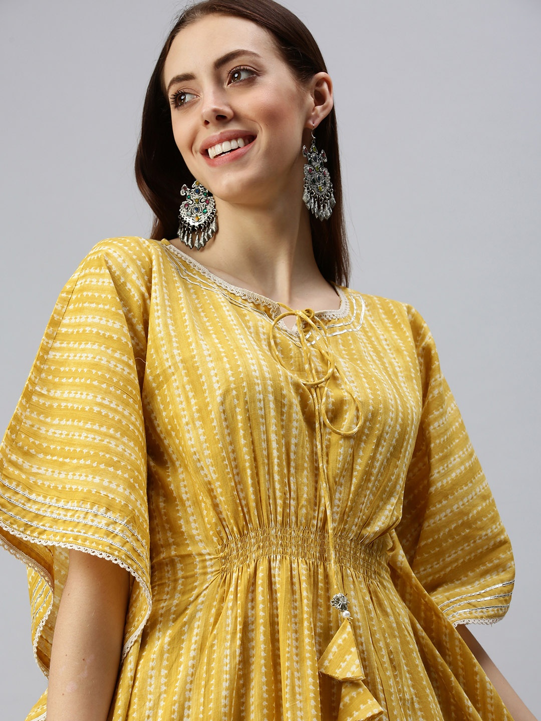 SHOWOFF Women Yellow Abstract Keyhole Neck Gotta Patti Kaftan Flared Sleeves Kurta & Trousers
SHOWOFF Women Yellow Abstract Keyhole Neck Gotta Patti Kaftan Flared Sleeves Kurta & Trousers