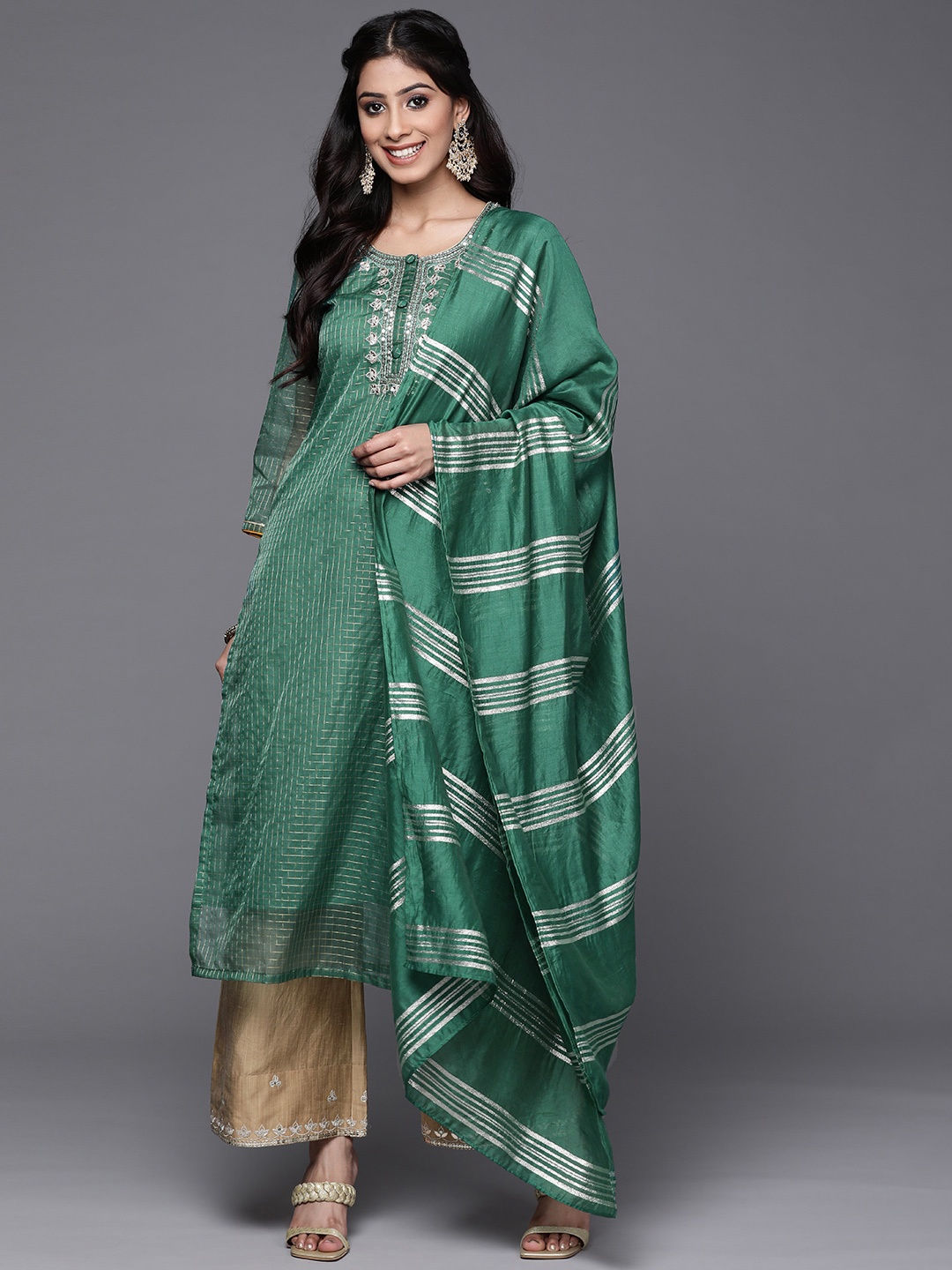 Varanga Women Green & Golden Thread Work Chanderi Silk Kurta with Palazzos & Dupatta
Varanga Women Green & Golden Thread Work Chanderi Silk Kurta with Palazzos & Dupatta