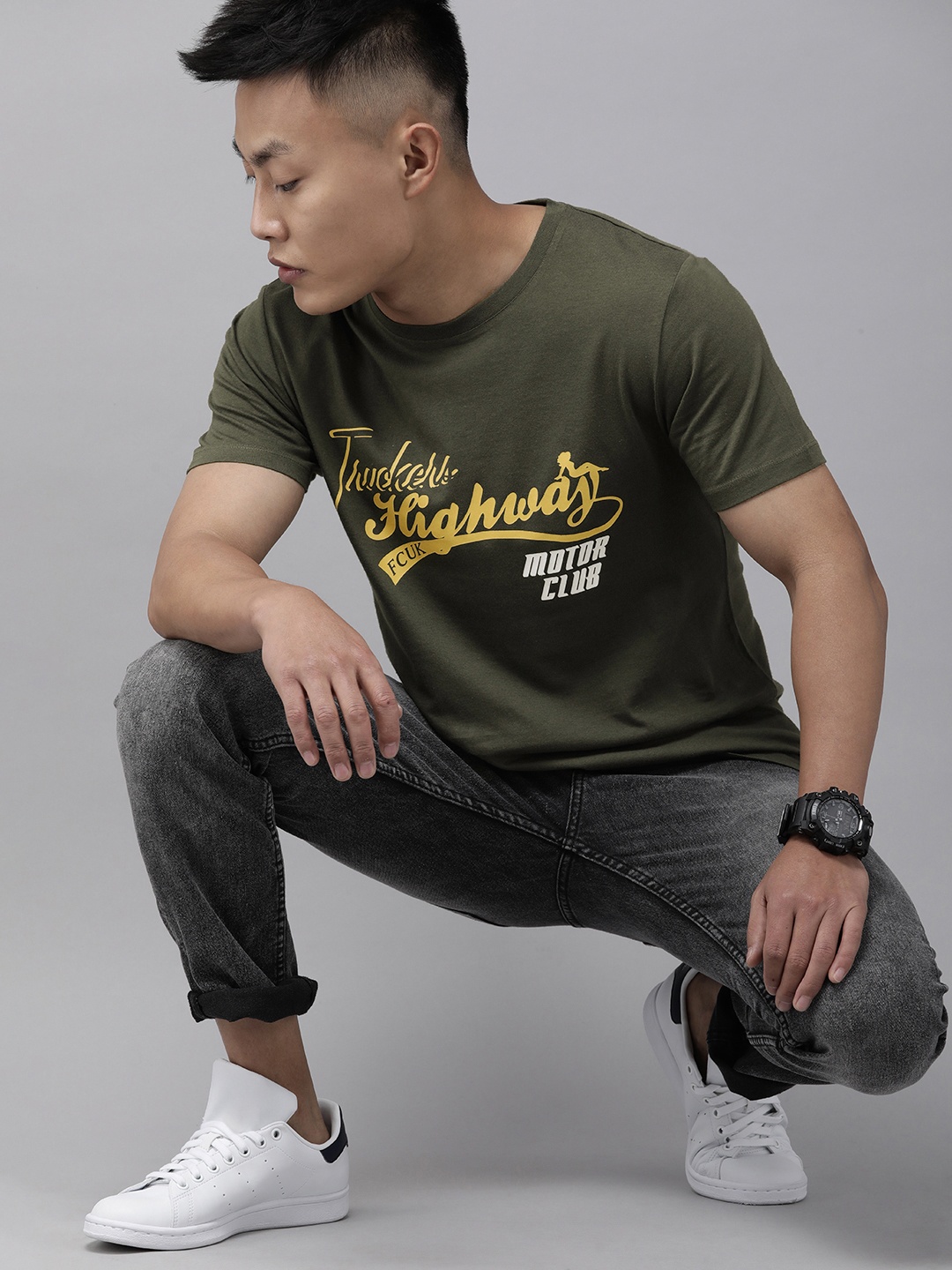 French Connection Men Olive Green & Yellow Typography Printed Slim Fit Casual T-shirt
French Connection Men Olive Green & Yellow Typography Printed Slim Fit Casual T-shirt