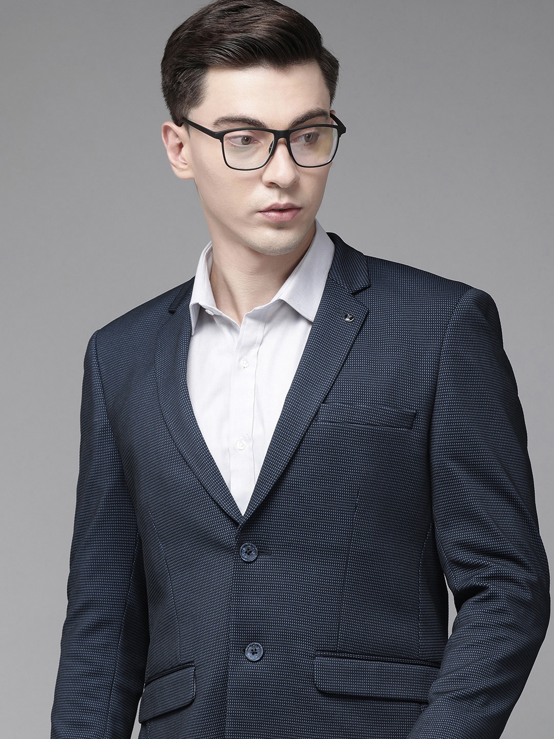 Van Heusen Men Blue & Black Ultra Slim Fit Self Design Single-Breasted Formal Blazer
Van Heusen Men Blue & Black Ultra Slim Fit Self Design Single-Breasted Formal Blazer