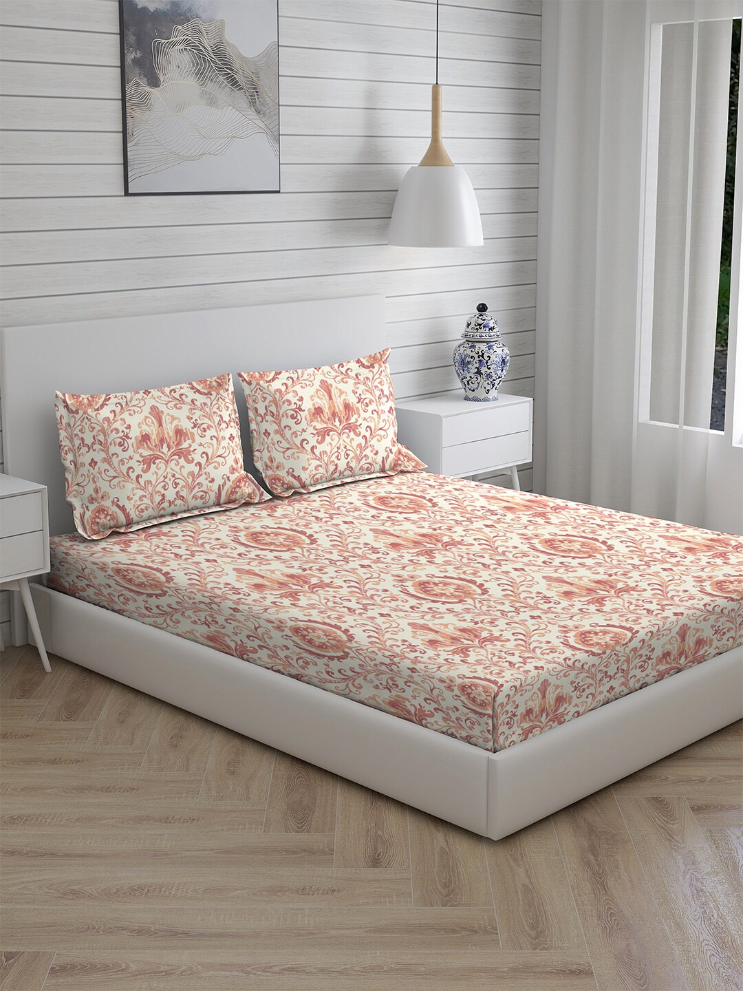 Layers Maroon & Off White Ethnic Motifs 144 TC King Cotton Bedsheet with 2 Pillow Covers
Layers Maroon & Off White Ethnic Motifs 144 TC King Cotton Bedsheet with 2 Pillow Covers