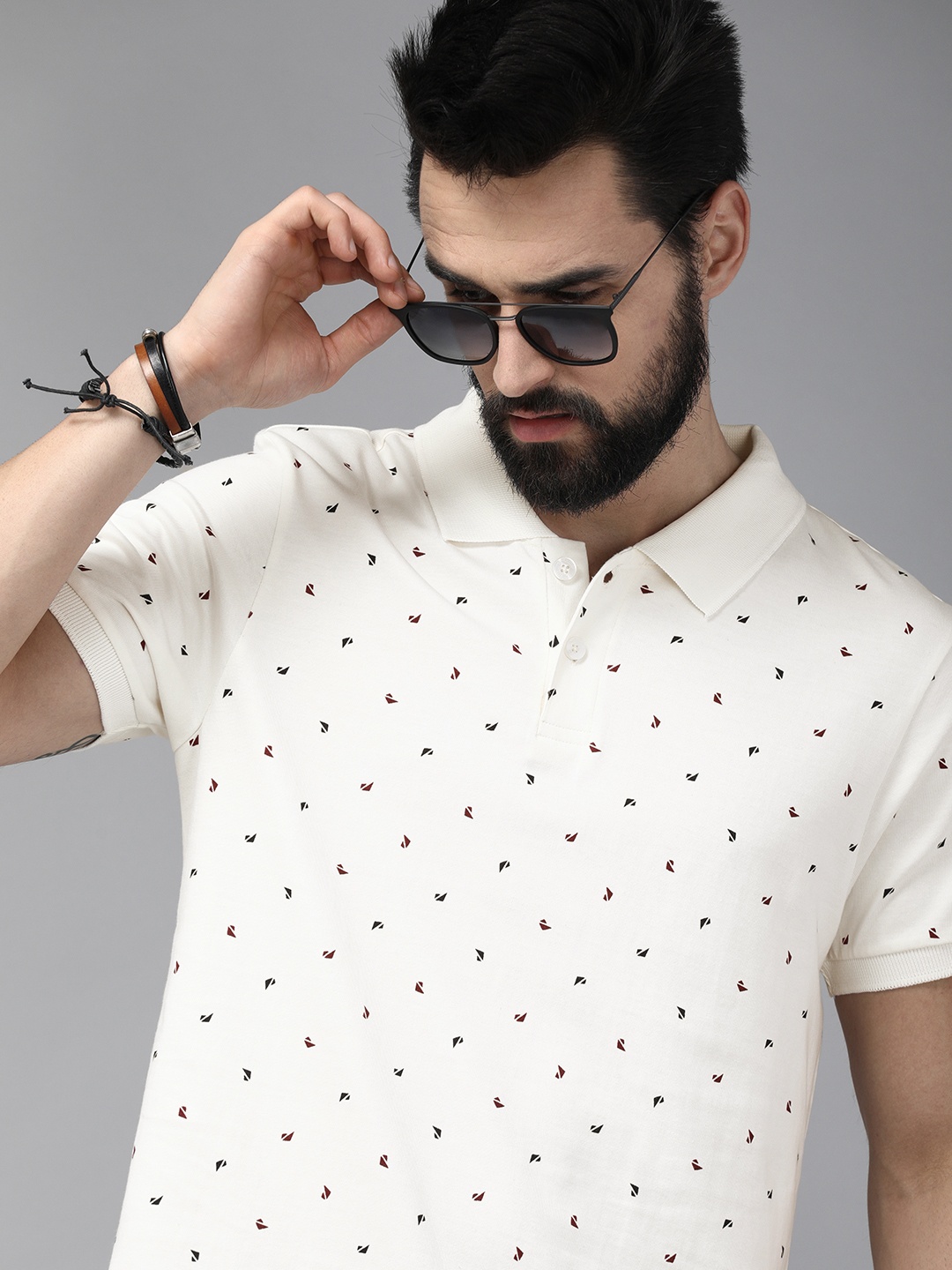 The Roadster Lifestyle Co. Men White Printed Slim Fit Pure Cotton Casual T-shirt
The Roadster Lifestyle Co. Men White Printed Slim Fit Pure Cotton Casual T-shirt