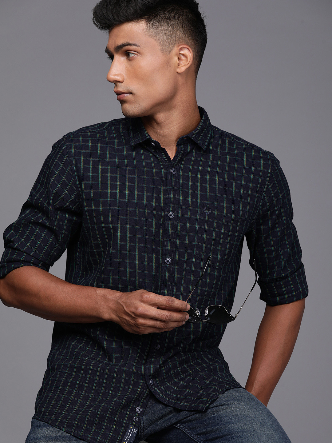 Allen Solly Sport Men Navy Blue & Green Custom Slim Fit Checked Pure Cotton Casual Shirt
Allen Solly Sport Men Navy Blue & Green Custom Slim Fit Checked Pure Cotton Casual Shirt