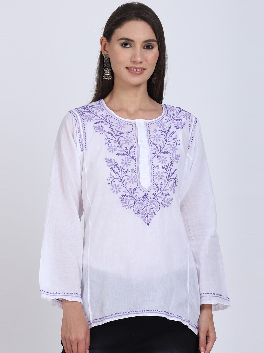 PARAMOUNT CHIKAN White & Mauve Ethnic Motifs Embroidered Chikankari Pure Cotton Kurti
PARAMOUNT CHIKAN White & Mauve Ethnic Motifs Embroidered Chikankari Pure Cotton Kurti