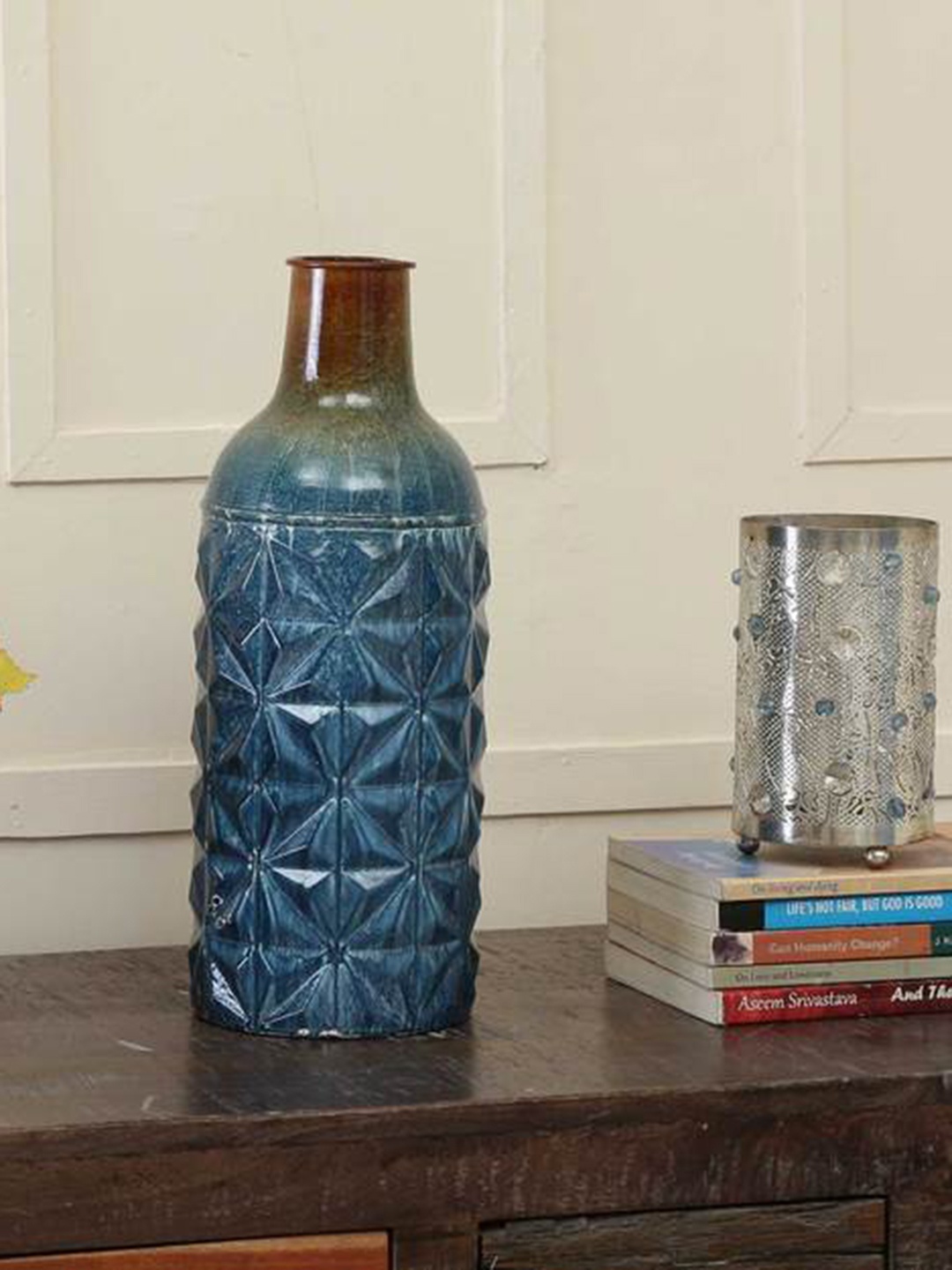 vedas Metallic-Toned & Blue Flower V-Echo Vase