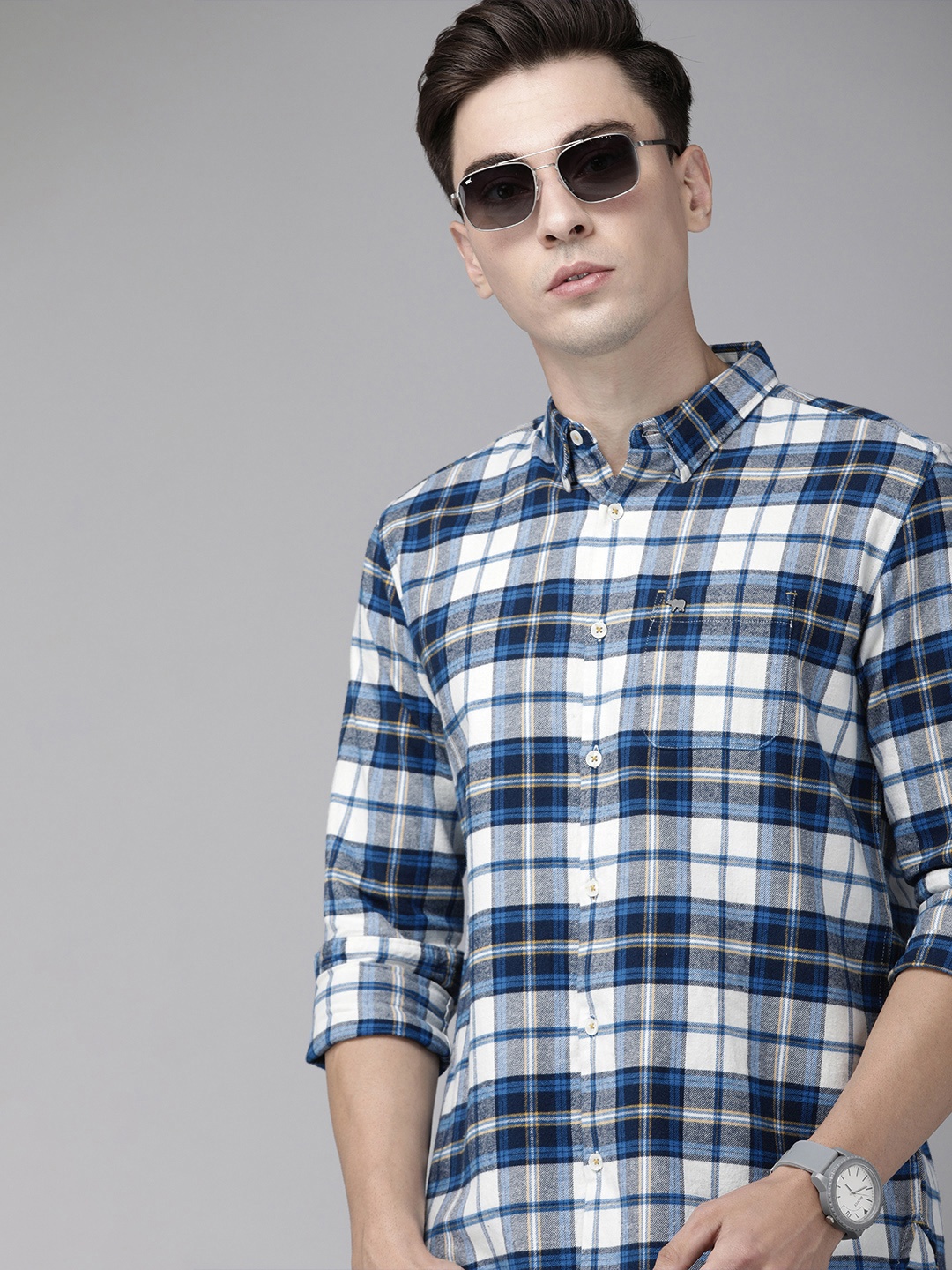 THE BEAR HOUSE Men Blue & White Slim Fit Tartan Checks Checked Pure Cotton Casual Shirt
THE BEAR HOUSE Men Blue & White Slim Fit Tartan Checks Checked Pure Cotton Casual Shirt