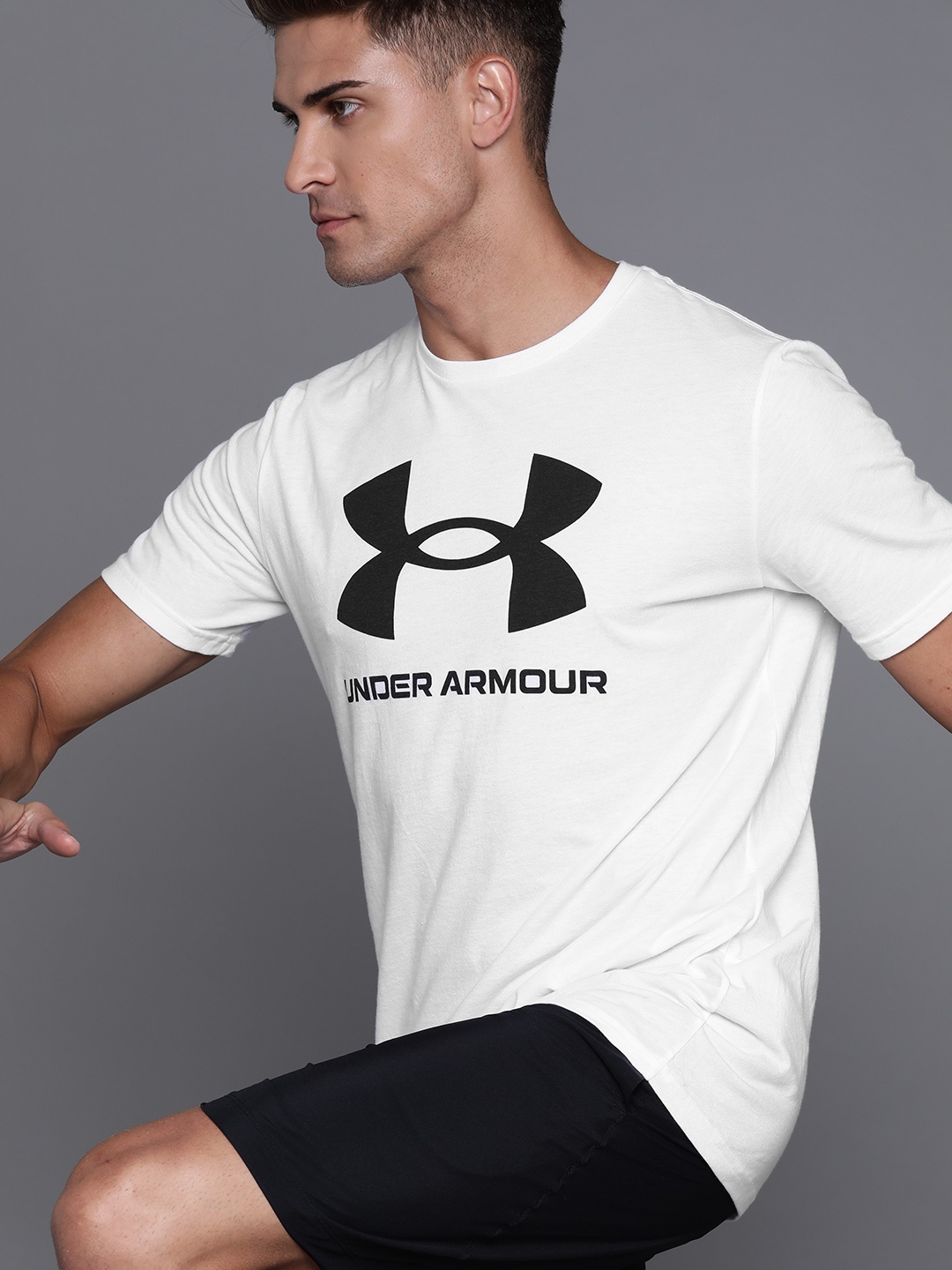 UNDER ARMOUR Men White Sportstyle Logo Brand Logo Loose T-shirt