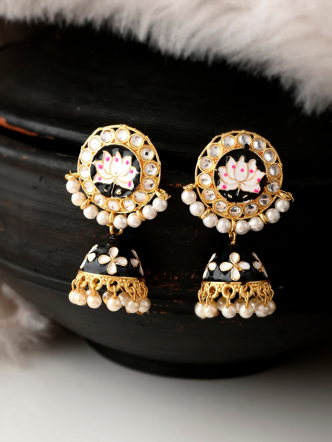 Silvermerc Designs Women Black & Gold-Toned Kundan Studded Contemporary Drop Earrings
Silvermerc Designs Women Black & Gold-Toned Kundan Studded Contemporary Drop Earrings