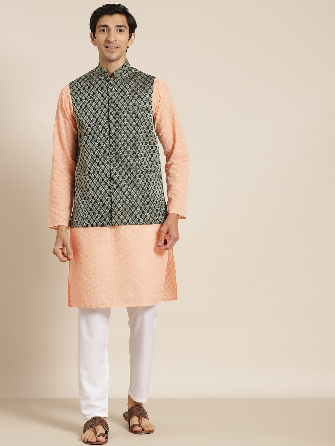 SOJANYA Men Peach-Coloured Chikankari Pure Cotton Kurta with Churidar & Nehrujacket
SOJANYA Men Peach-Coloured Chikankari Pure Cotton Kurta with Churidar & Nehrujacket