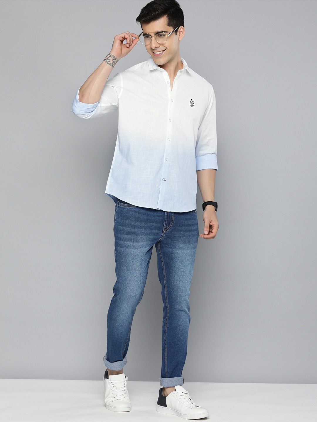 Mast & Harbour Men White And Blue Slim Fit Colourblocked Pure Cotton Casual Shirt
Mast & Harbour Men White And Blue Slim Fit Colourblocked Pure Cotton Casual Shirt