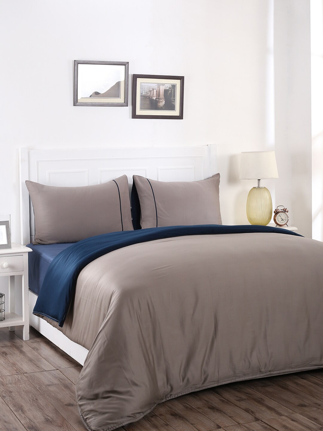 MASPAR Blue & Beige Solid Pure Cotton 300 TC Double King Duvet Cover With Pillow Cover
MASPAR Blue & Beige Solid Pure Cotton 300 TC Double King Duvet Cover With Pillow Cover