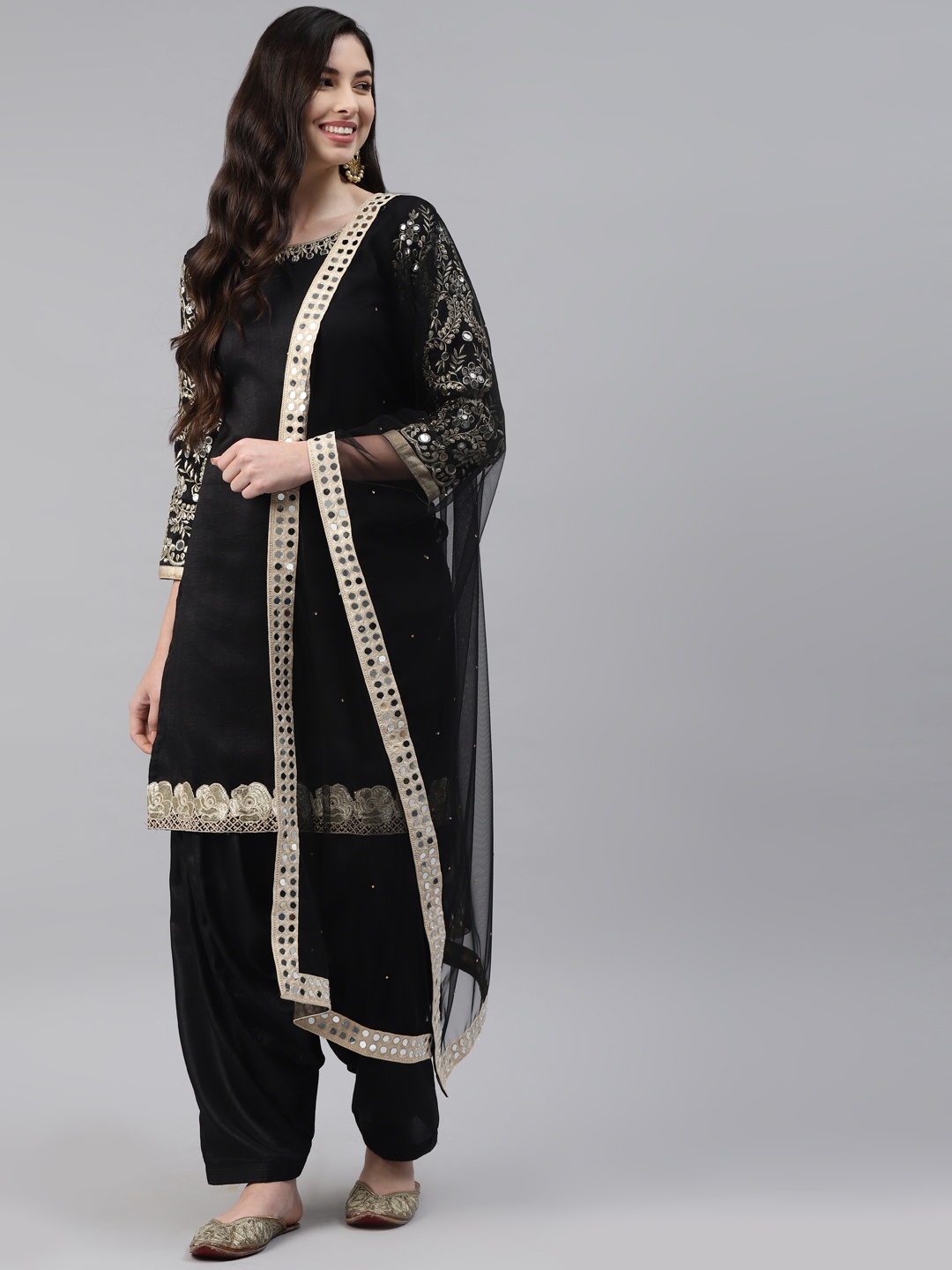 Readiprint Fashions Black & Gold-Toned Embroidered Art Silk Unstitched Dress Material
Readiprint Fashions Black & Gold-Toned Embroidered Art Silk Unstitched Dress Material