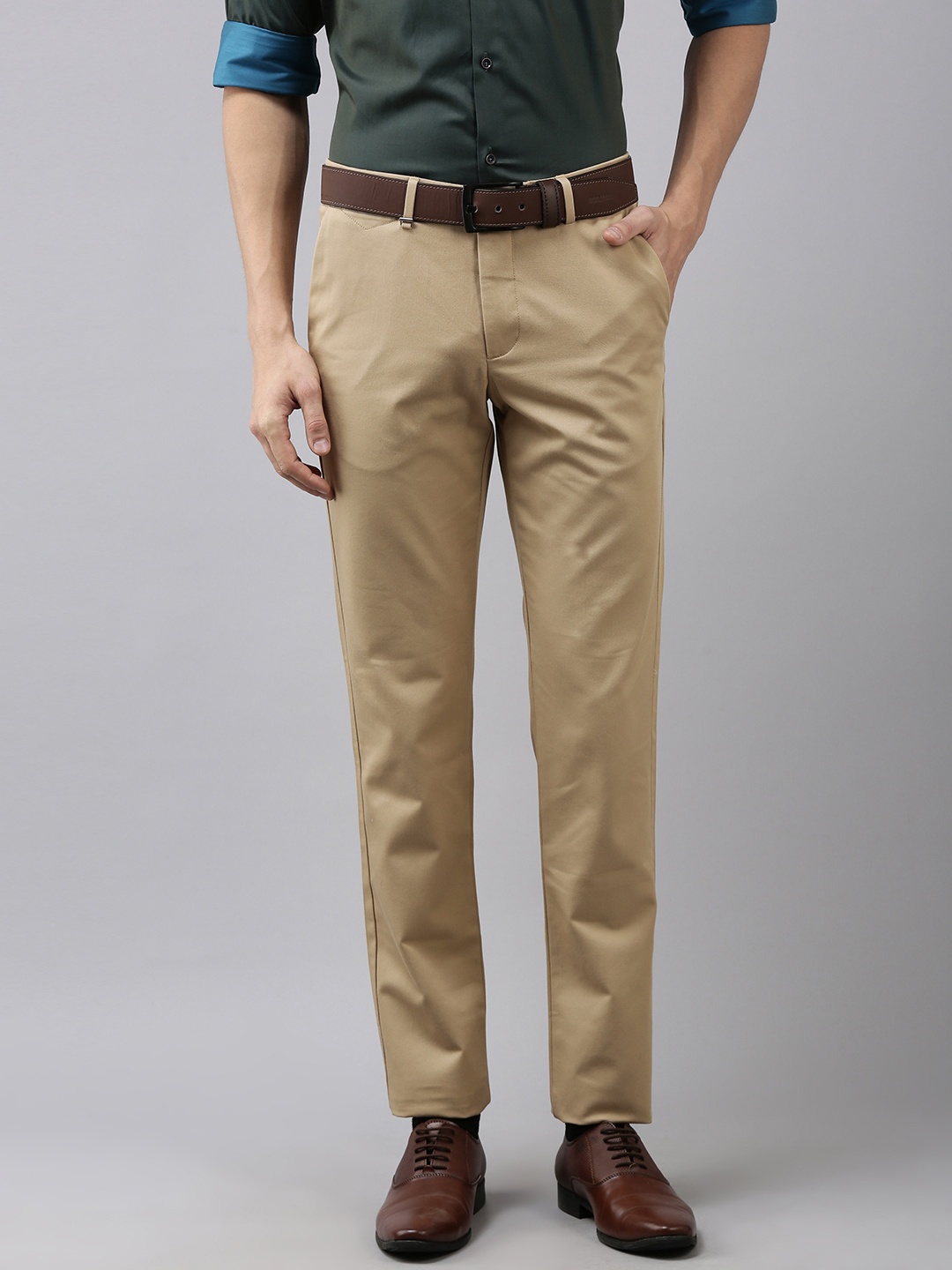 Van Heusen Men Beige Solid Slim Fit Mid-Rise Plain Formal Woven Flat-Front Trousers
Van Heusen Men Beige Solid Slim Fit Mid-Rise Plain Formal Woven Flat-Front Trousers