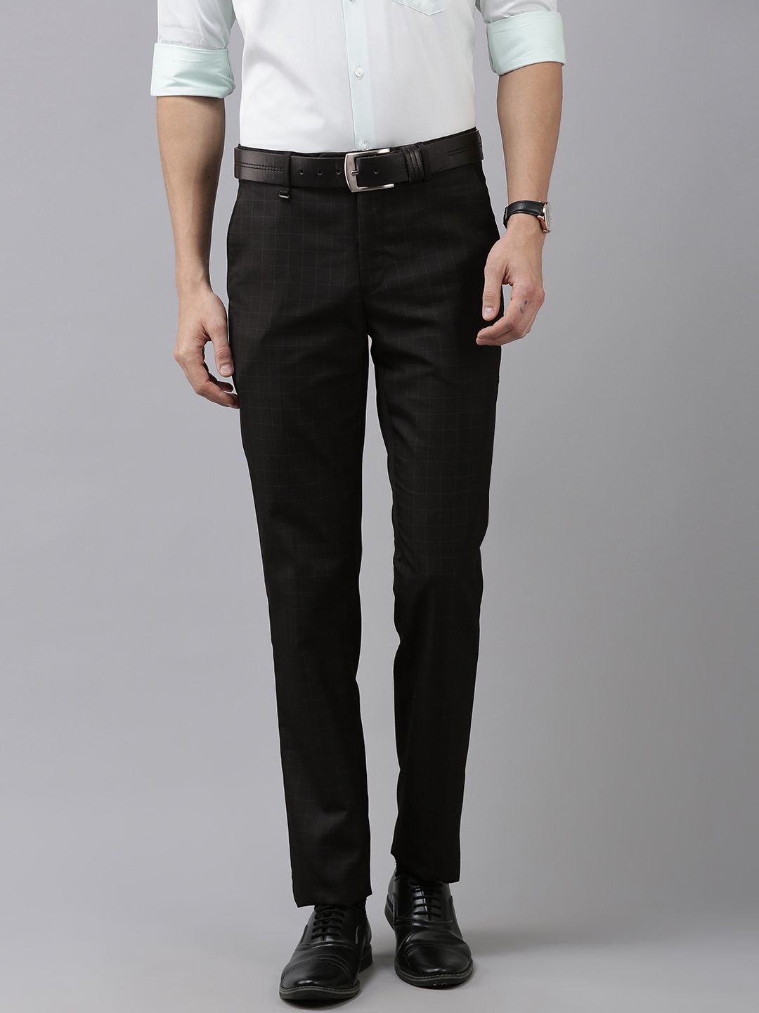Van Heusen Men Black Checked Slim Fit Mid-Rise Plain Woven Flat-Front Formal Trousers
Van Heusen Men Black Checked Slim Fit Mid-Rise Plain Woven Flat-Front Formal Trousers