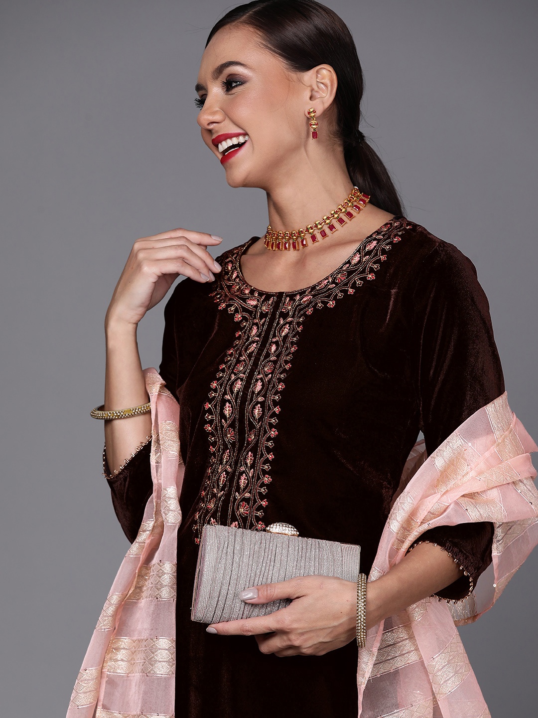 Indo Era Women Maroon & Pink Yoke Design Velvet Kurta with Palazzos & With Dupatta
Indo Era Women Maroon & Pink Yoke Design Velvet Kurta with Palazzos & With Dupatta