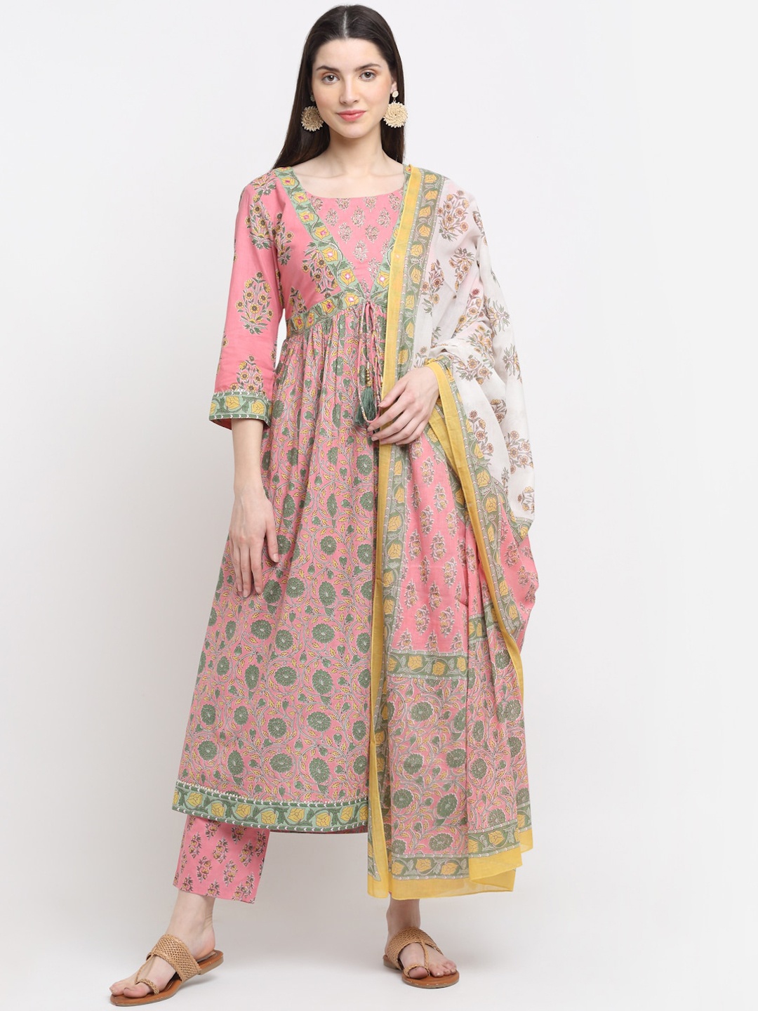 MYAZA Women Peach-Coloured Floral Printed Layered Gotta Patti Pure Cotton Kurti with Trousers & With Dupatta
MYAZA Women Peach-Coloured Floral Printed Layered Gotta Patti Pure Cotton Kurti with Trousers & With Dupatta