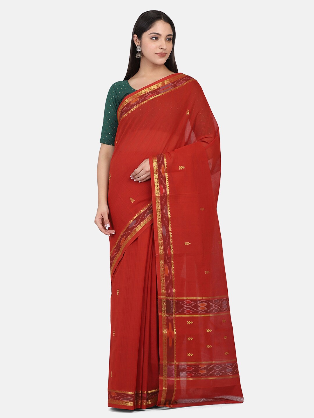 THE WEAVE TRAVELLER Red & Gold-Toned Woven Design Zari Pure Cotton Mangalagiri Saree
THE WEAVE TRAVELLER Red & Gold-Toned Woven Design Zari Pure Cotton Mangalagiri Saree