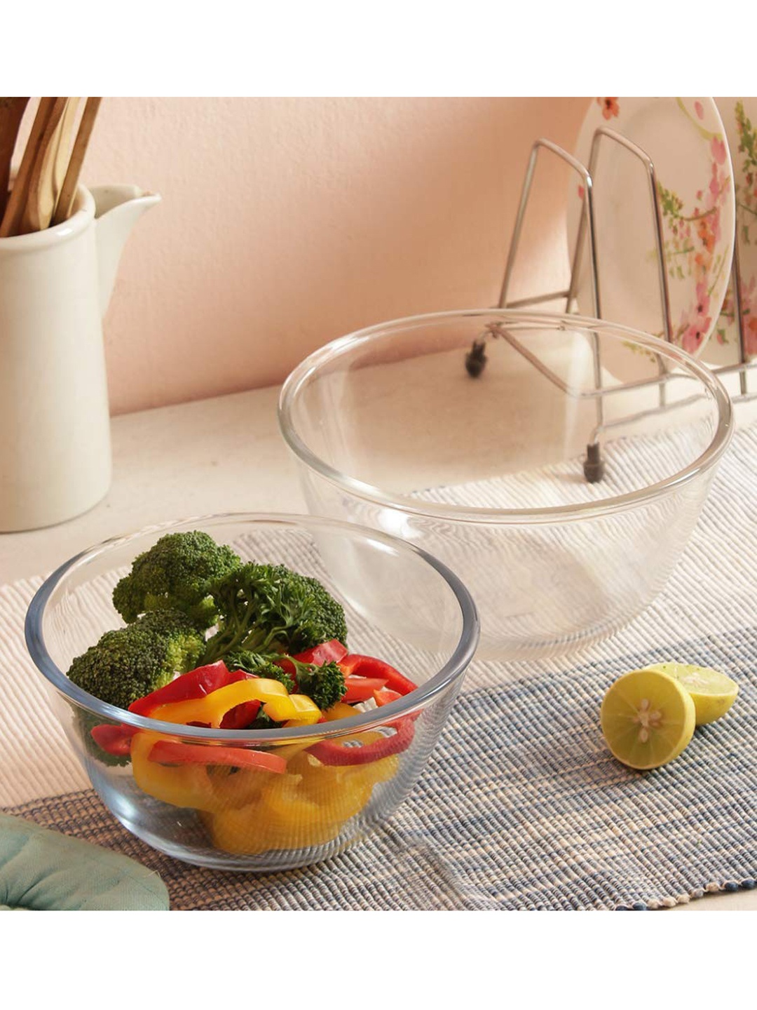 Femora Set of 2 Transparent Borosilicate Glass Microwave Safe All-Purpose Mixing Bowl
Femora Set of 2 Transparent Borosilicate Glass Microwave Safe All-Purpose Mixing Bowl