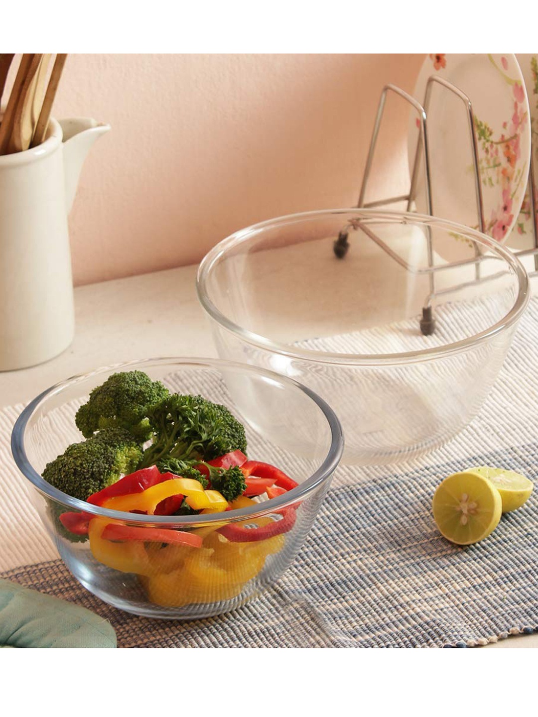 Femora Set of 2 Transparent Borosilicate Glass Microwave Safe All-Purpose Mixing Bowl
Femora Set of 2 Transparent Borosilicate Glass Microwave Safe All-Purpose Mixing Bowl