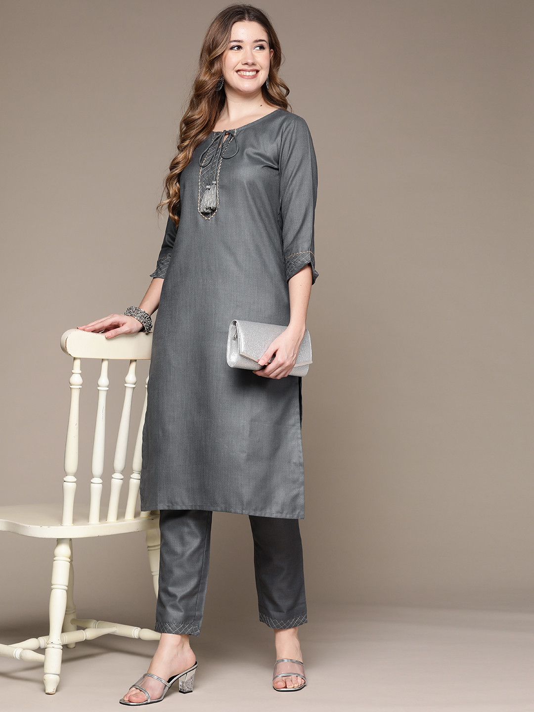 Anubhutee Women Charcoal Woven Design Sequinned Gotta Patti Kurta with Trousers
Anubhutee Women Charcoal Woven Design Sequinned Gotta Patti Kurta with Trousers