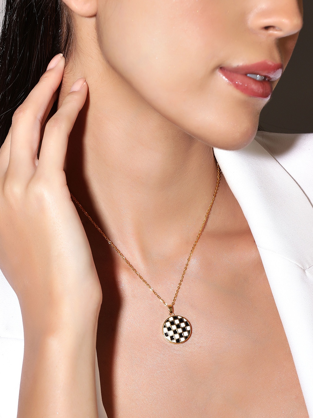 Rubans Voguish 22K Gold Plated White & Black Chess Design Circular Pendant Necklace Chain
Rubans Voguish 22K Gold Plated White & Black Chess Design Circular Pendant Necklace Chain